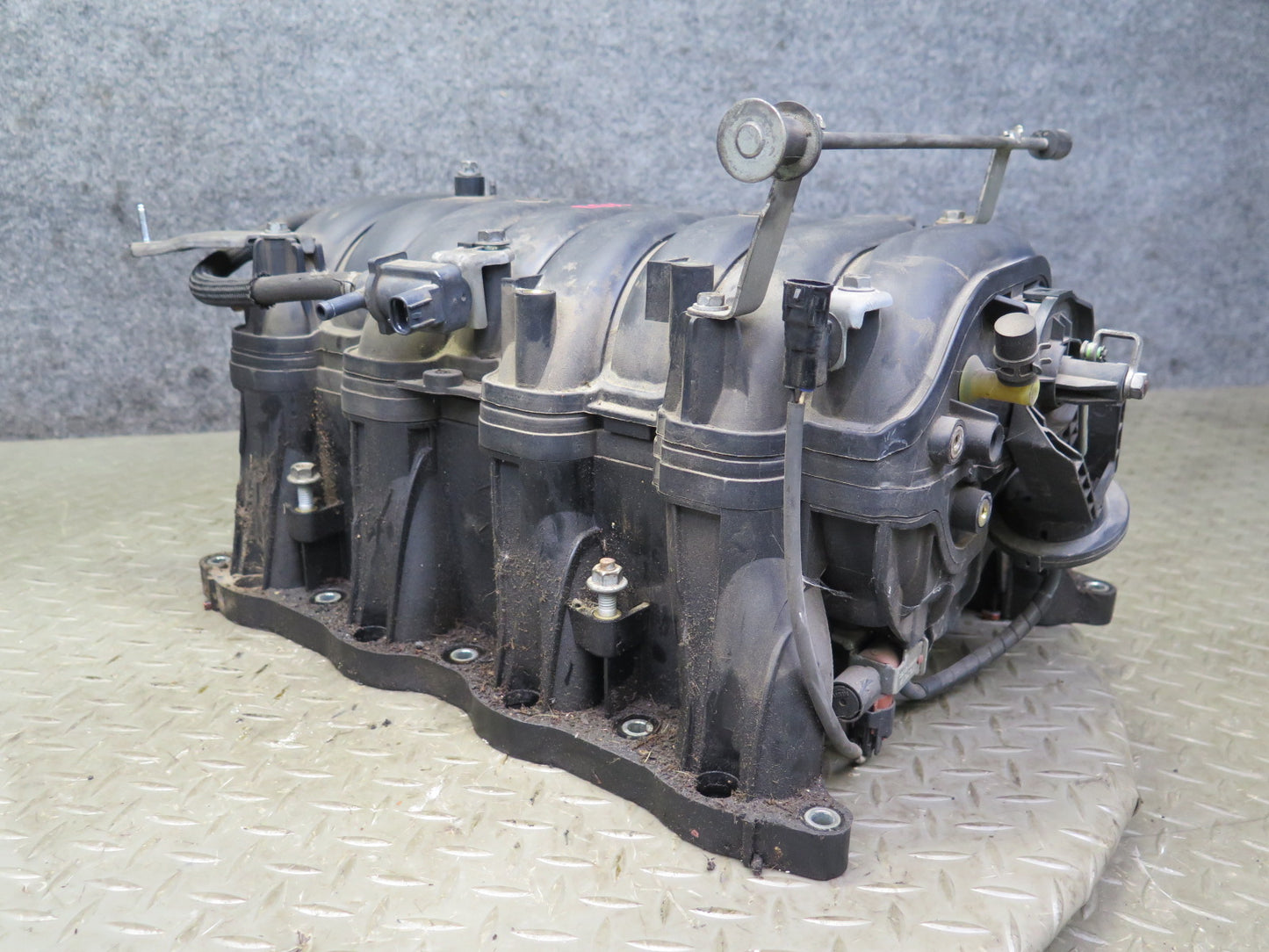 2006-2009 Lexus UZJ120L GX470 4.7L Engine Upper & Lower Air Intake Manifold Assy