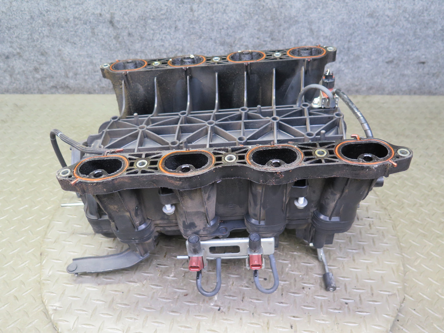 2006-2009 Lexus UZJ120L GX470 4.7L Engine Upper & Lower Air Intake Manifold Assy