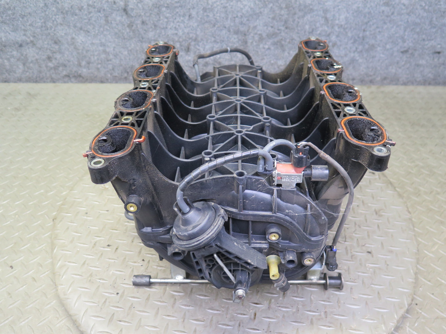 2006-2009 Lexus UZJ120L GX470 4.7L Engine Upper & Lower Air Intake Manifold Assy