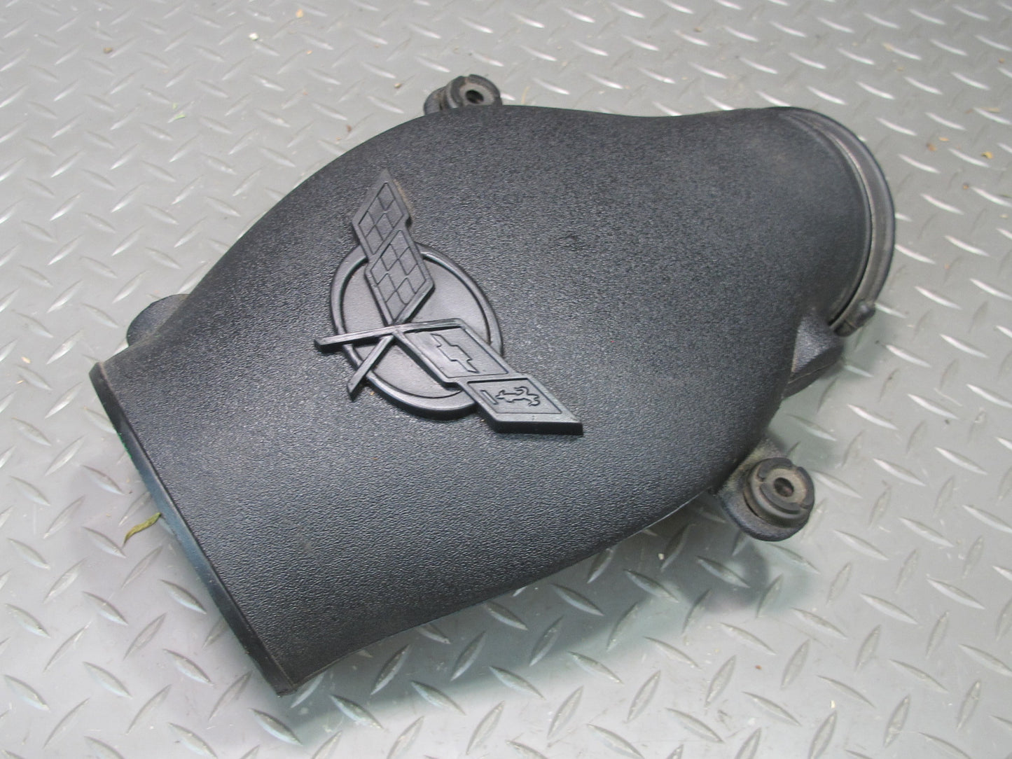 01-04 Chevrolet Corvette C5 Air Intake Duct Tube Bridge w Pipe Hose OEM