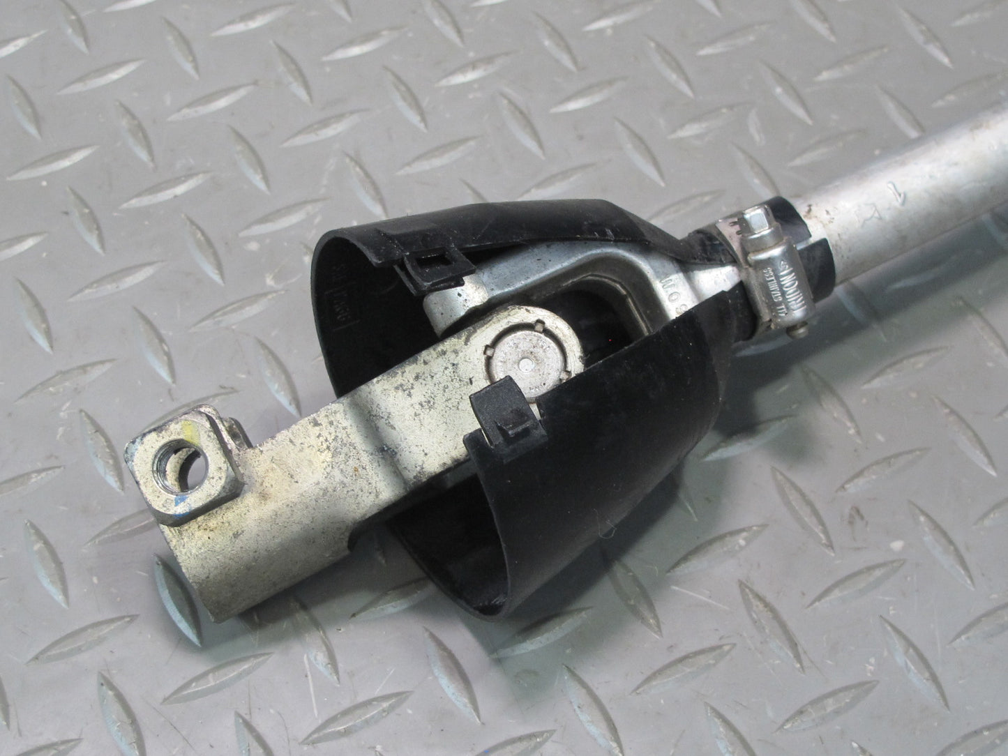 99-04 Chevrolet Corvette C5 Steering Column Intermediate U Joint Shaft OEM