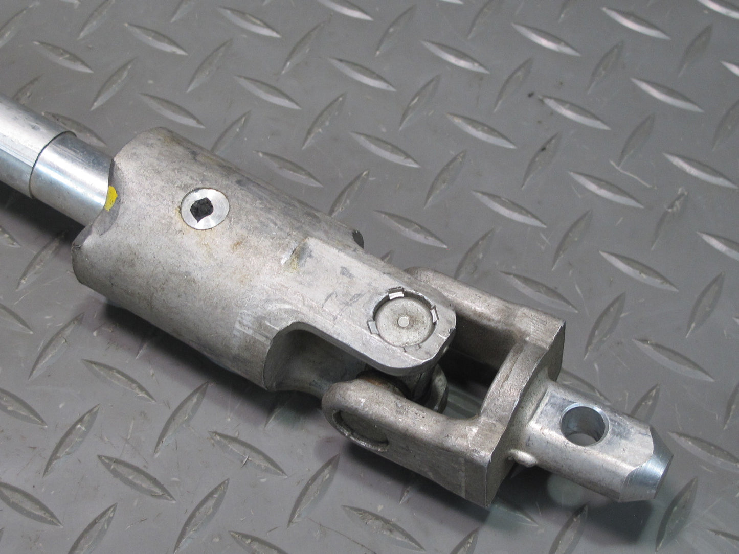 99-04 Chevrolet Corvette C5 Steering Column Intermediate U Joint Shaft OEM