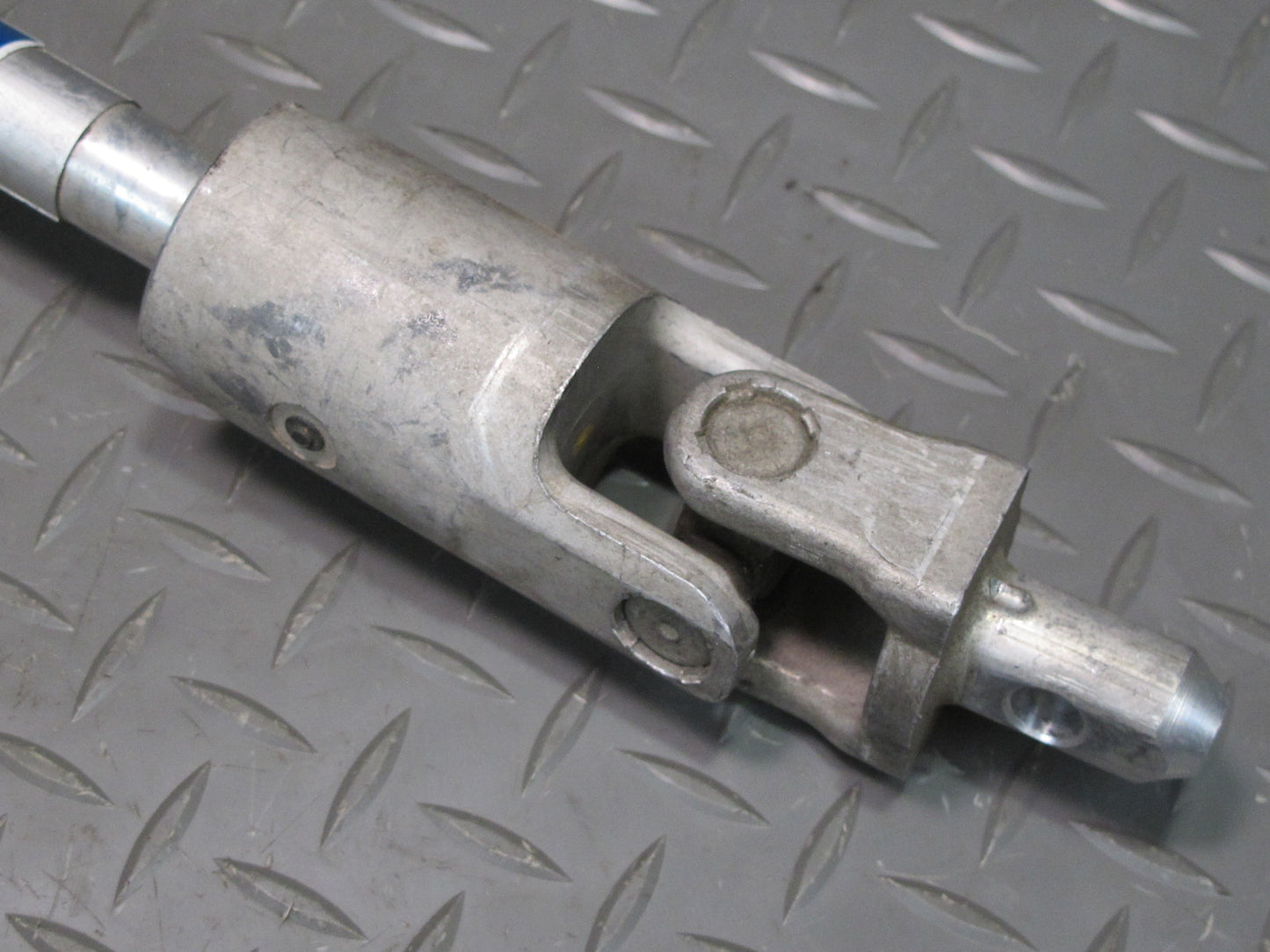 99-04 Chevrolet Corvette C5 Steering Column Intermediate U Joint Shaft OEM