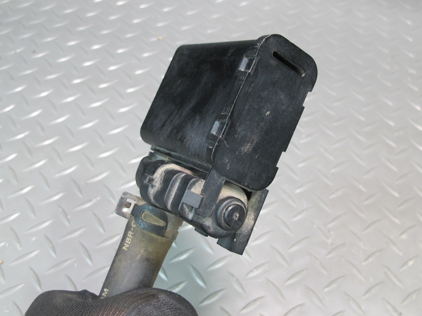 00-04 Chevrolet Corvette C5 Fuel Evap Vapor Charcoal Canister OEM