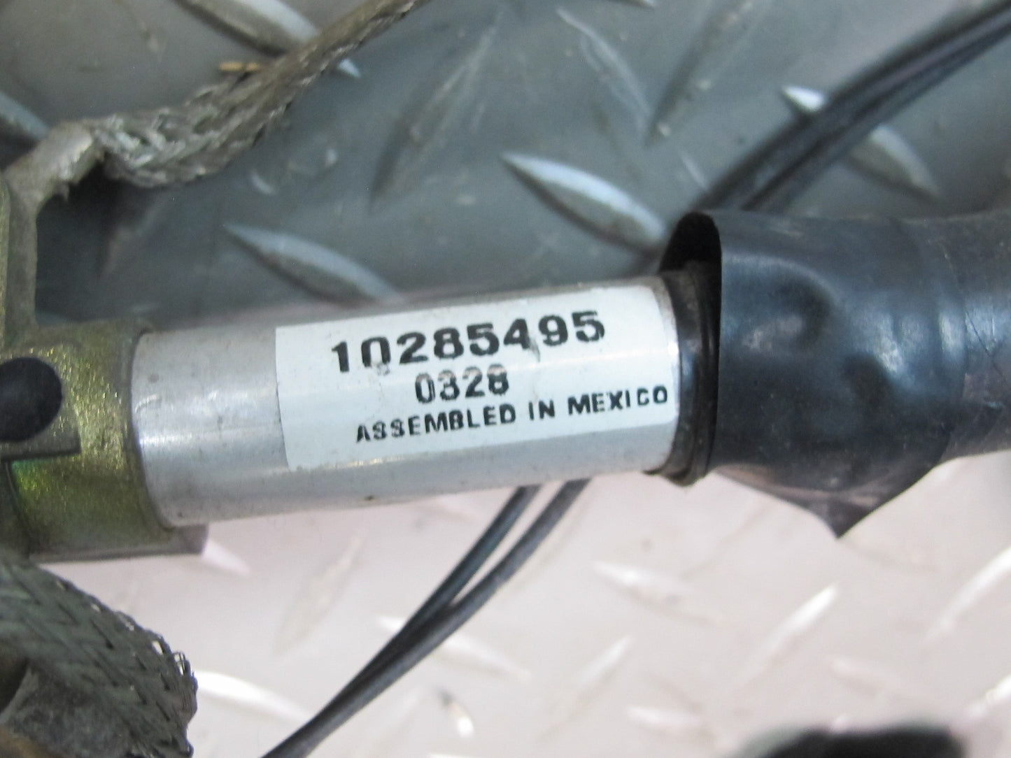 98-04 Chevrolet Corvette C5 Conv Rear Radio Power Antenna w Motor Assembly OEM