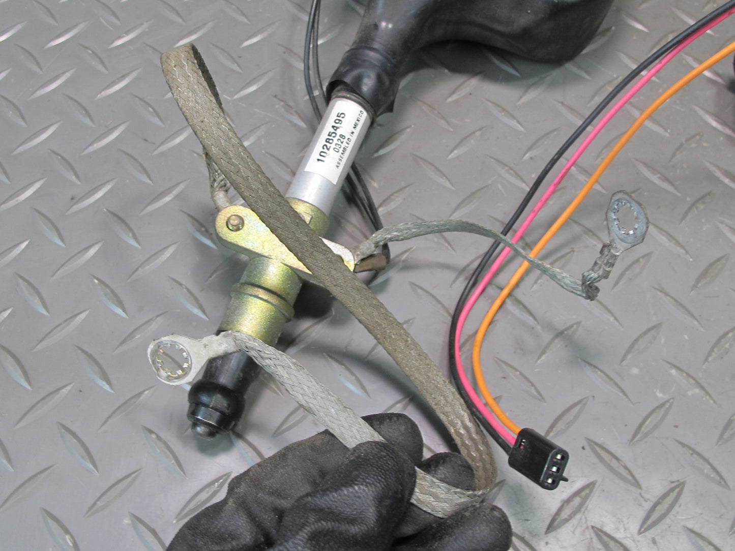 98-04 Chevrolet Corvette C5 Conv Rear Radio Power Antenna w Motor Assembly OEM