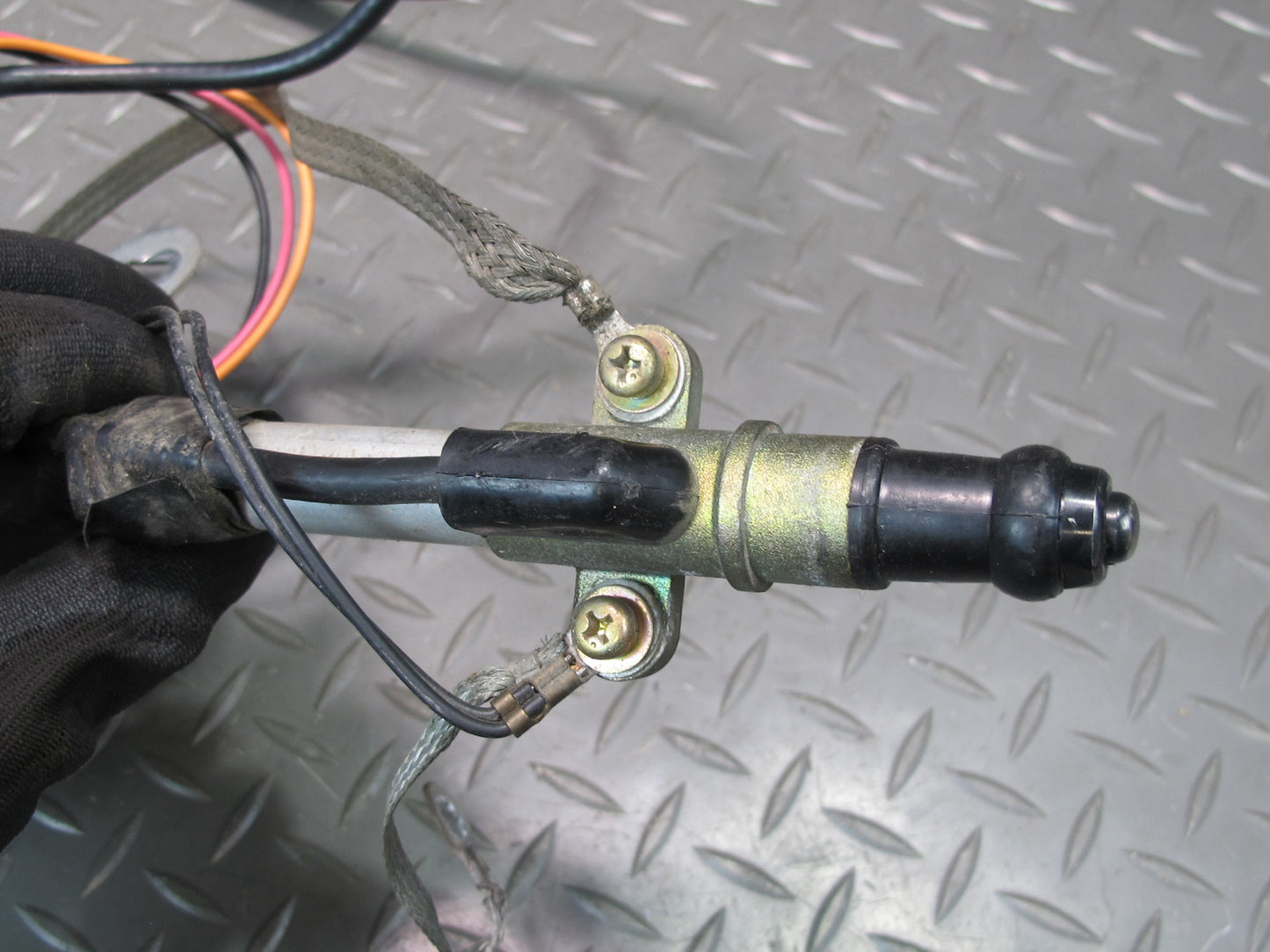 98-04 Chevrolet Corvette C5 Conv Rear Radio Power Antenna w Motor Assembly OEM