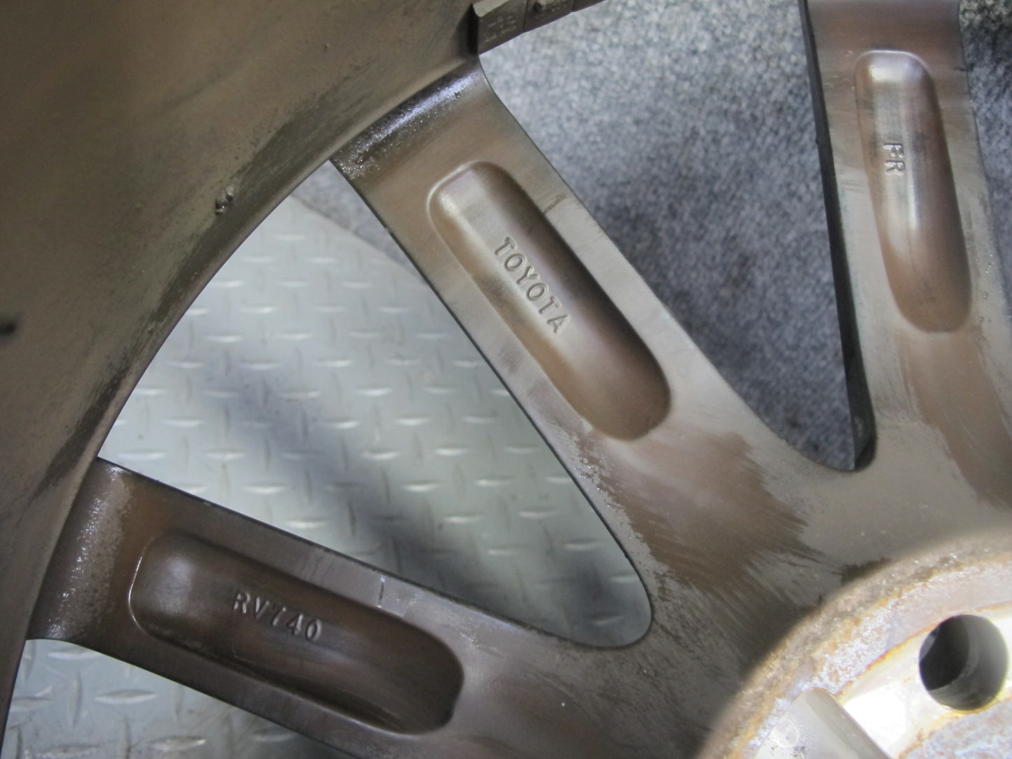 08-14 Lexus USE20L Is-f Front Right R19 19" Alloy Wheel Rim 19X8J ET45 OEM