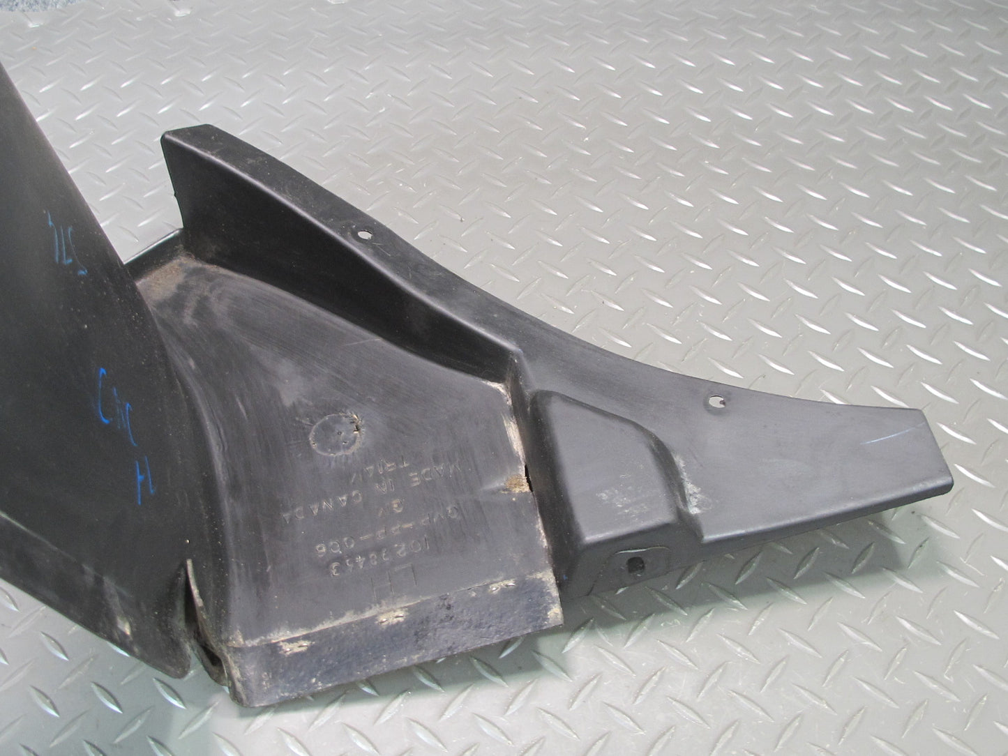 97-04 Chevrolet Corvette C5 Front Left Fender Liner Splash Shield Guard OEM