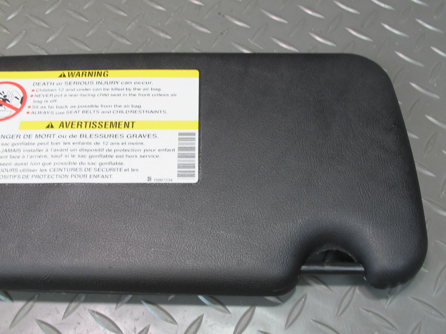 03-06 Chevrolet SSR Set of 2 Front Left & Right Sun Visor Black OEM