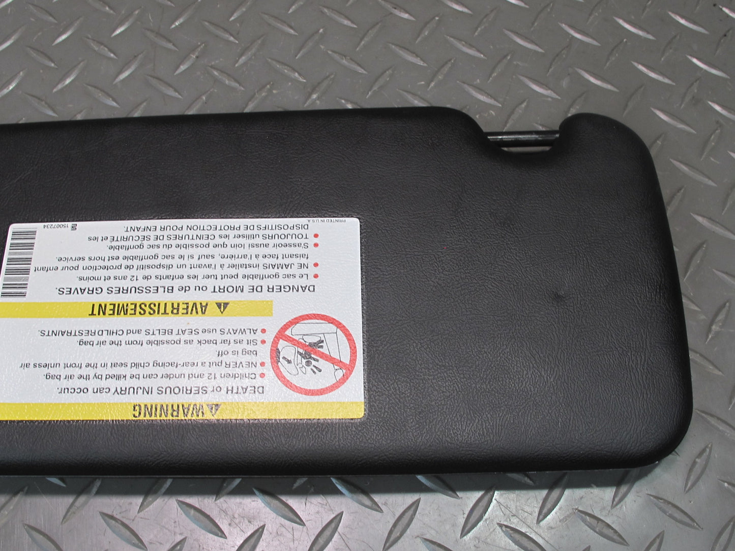 03-06 Chevrolet SSR Set of 2 Front Left & Right Sun Visor Black OEM