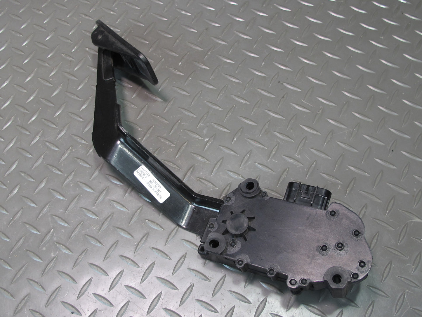 03-06 Chevrolet SSR A/T Accelerator Gas Pedal 15187573 OEM