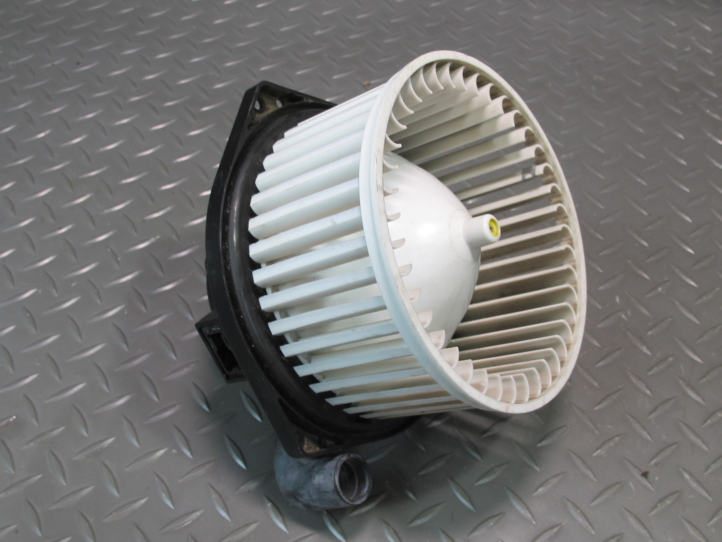 03-06 Chevrolet SSR A/C Heater Blower Motor Fan w Resistor OEM