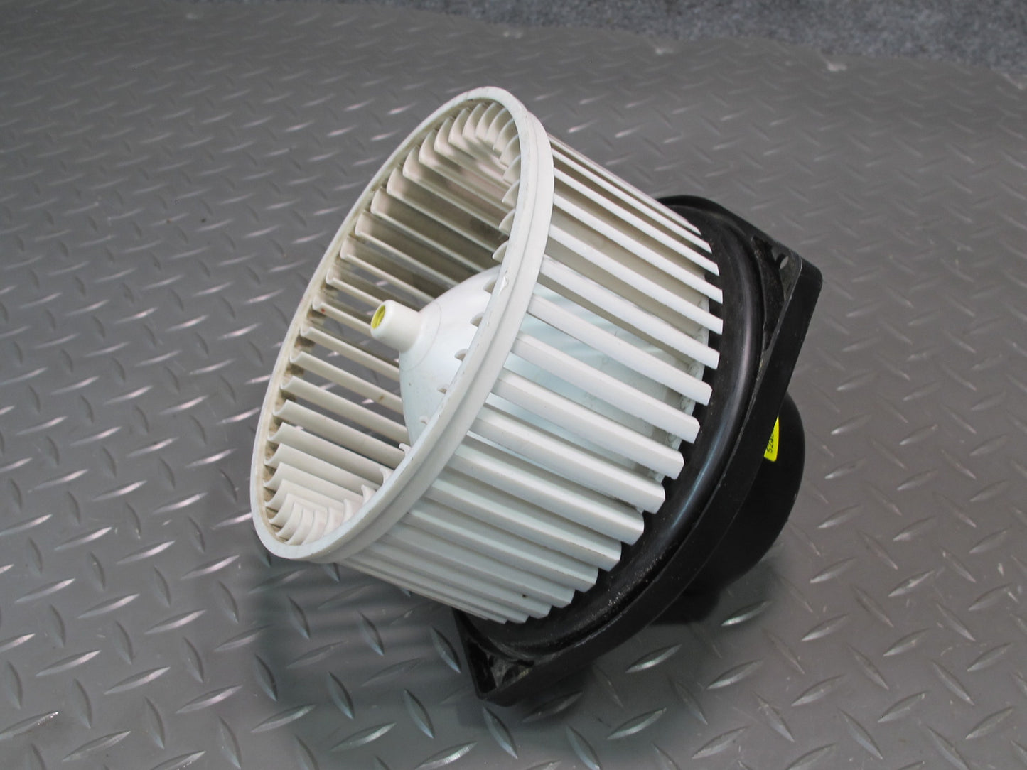 03-06 Chevrolet SSR A/C Heater Blower Motor Fan w Resistor OEM