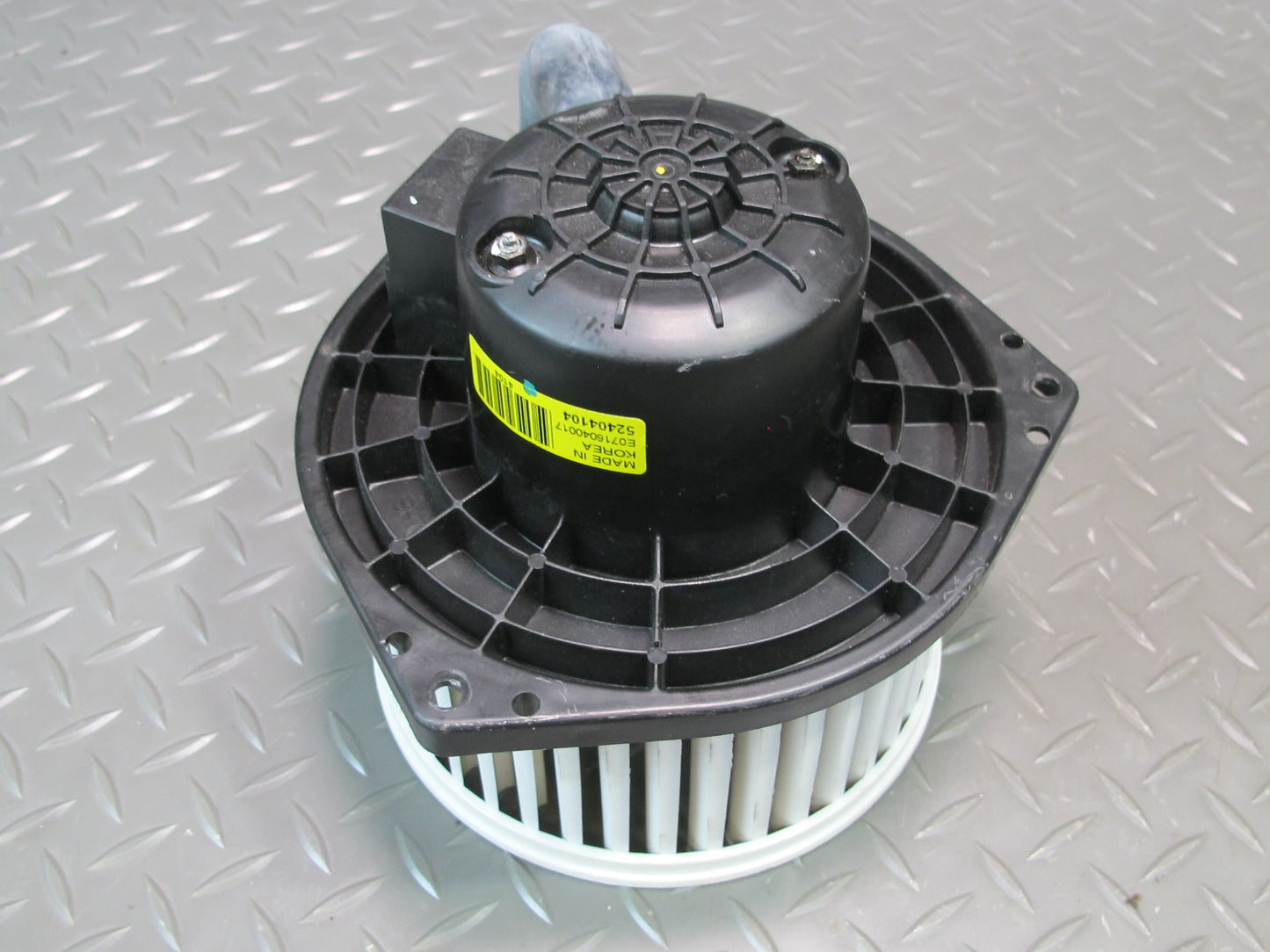 03-06 Chevrolet SSR A/C Heater Blower Motor Fan w Resistor OEM