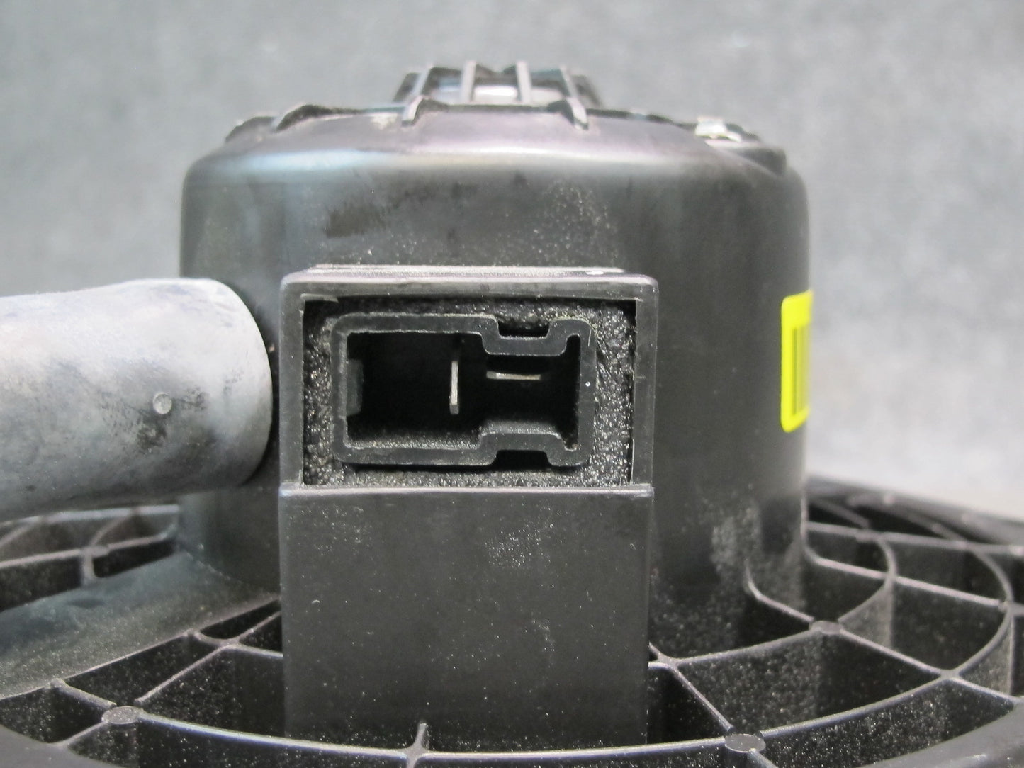 03-06 Chevrolet SSR A/C Heater Blower Motor Fan w Resistor OEM