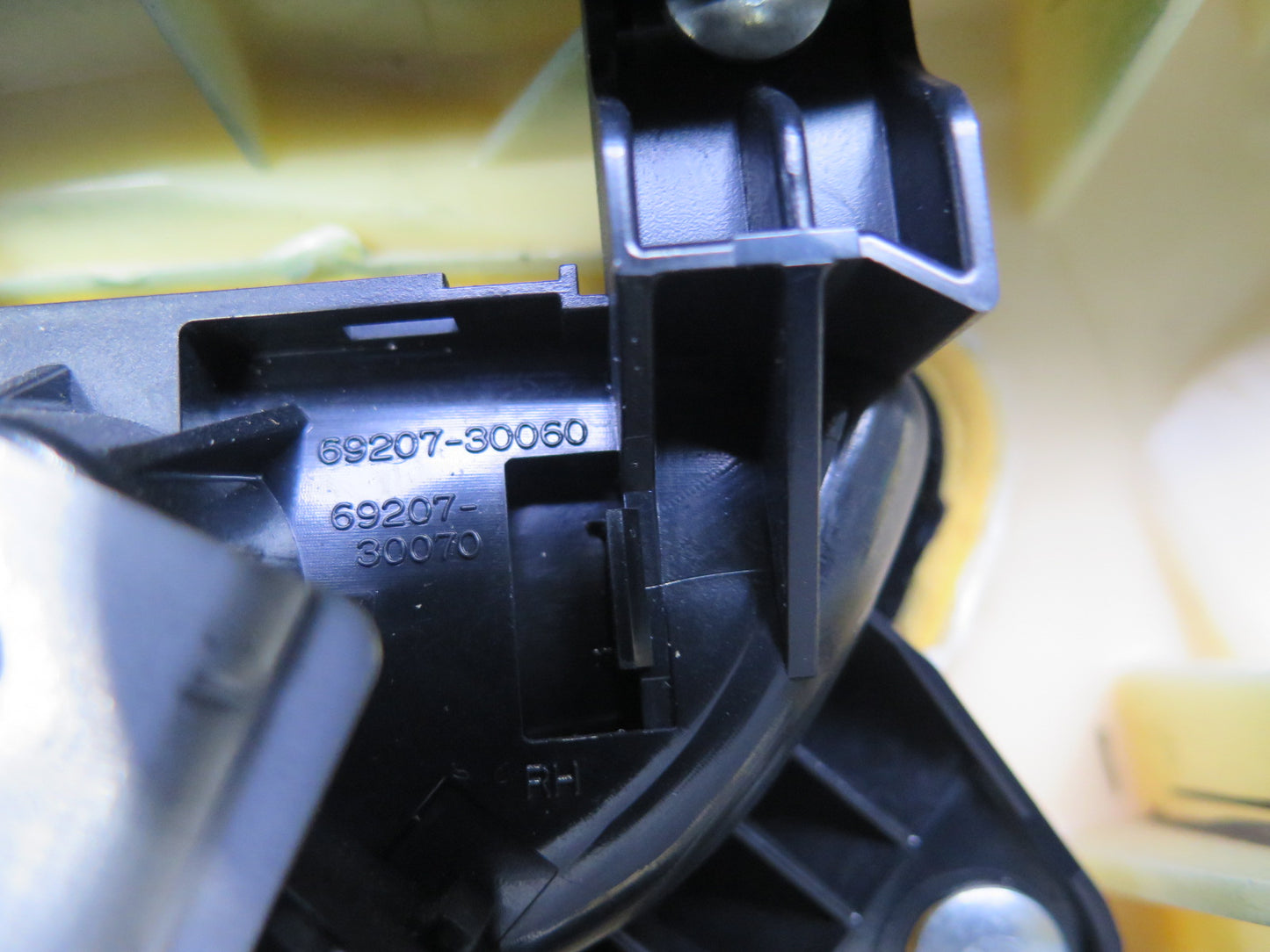 2008 Lexus USE20L Is-f Front Right Interior Door Panel Trim Cover Black OEM