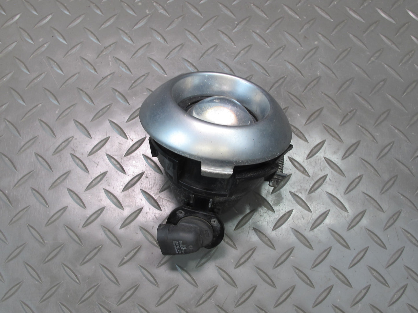 03-06 Chevrolet SSR Front Left & Right Fog Light Lamp w Trim Cover Set OEM