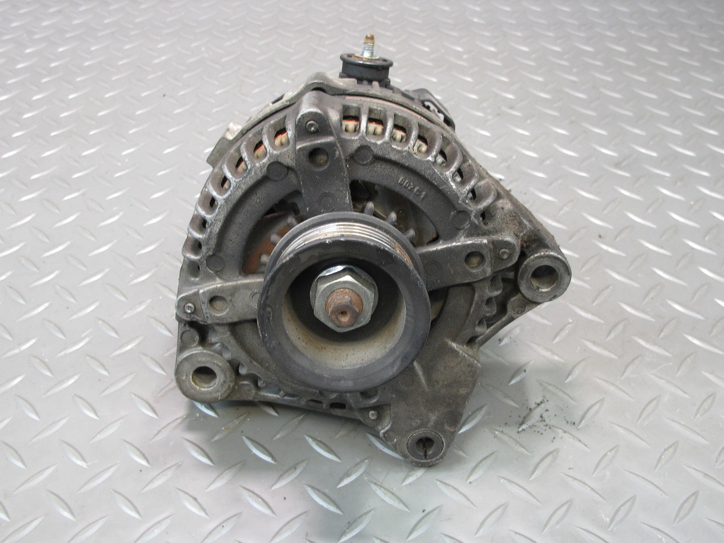 2004-2009 Lexus UZJ120L GX470 4.7L Engine Alternator Generator 27060-50360