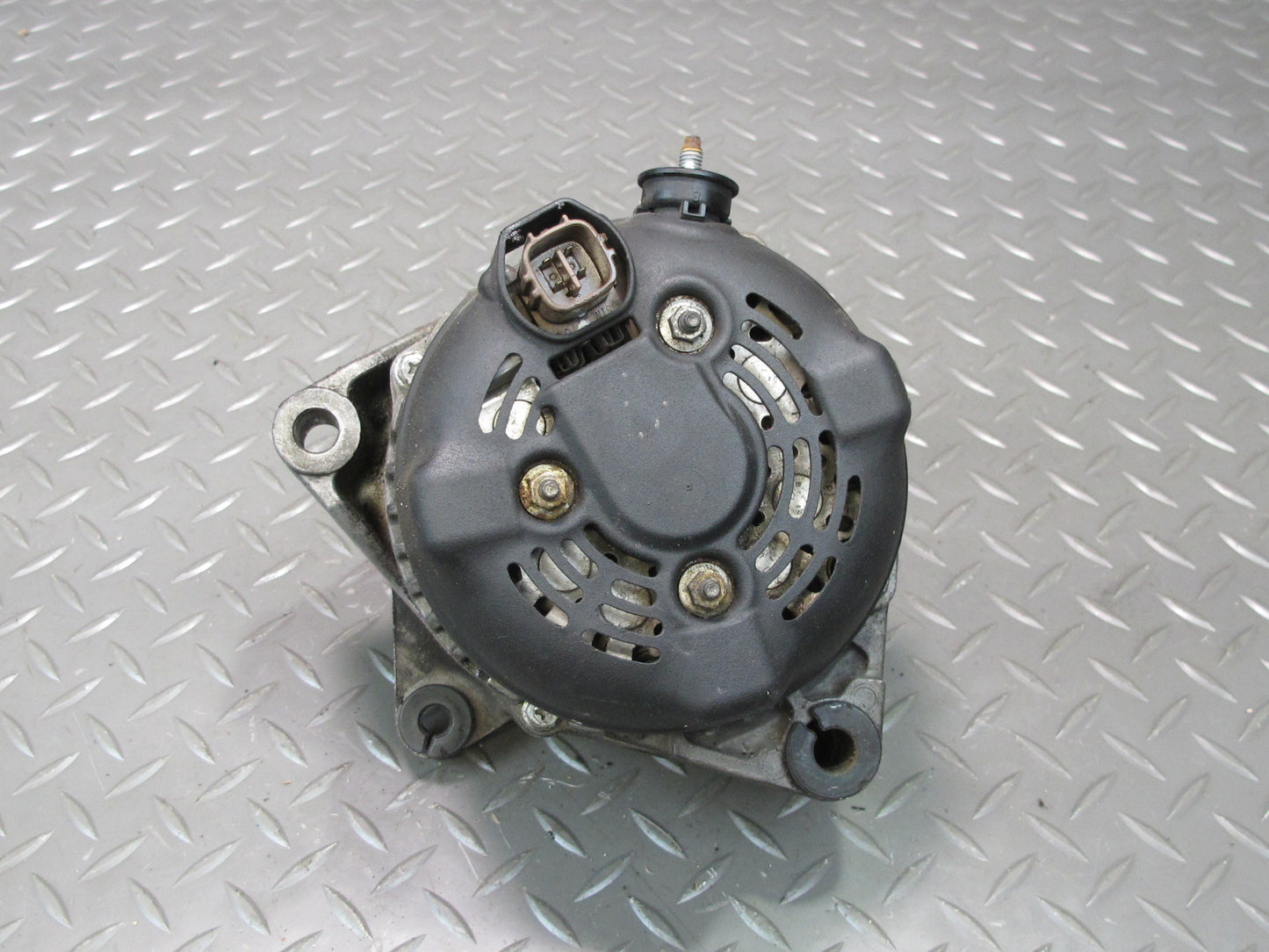 2004-2009 Lexus UZJ120L GX470 4.7L Engine Alternator Generator 27060-50360