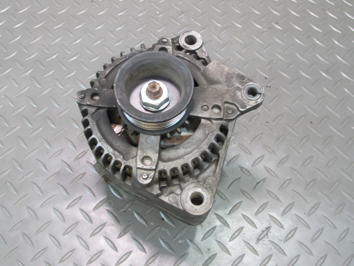 2004-2009 Lexus UZJ120L GX470 4.7L Engine Alternator Generator 27060-50360