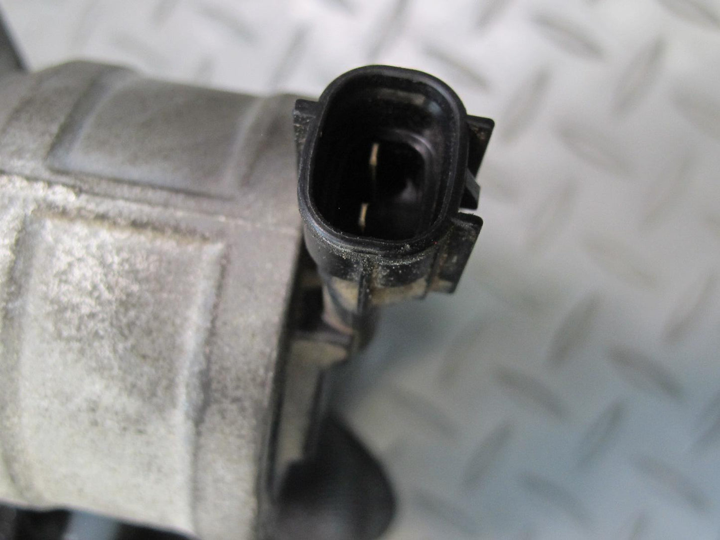 2005-2007 Lexus UZJ120L GX470 4.7L Engine  Air Injection Control Valve