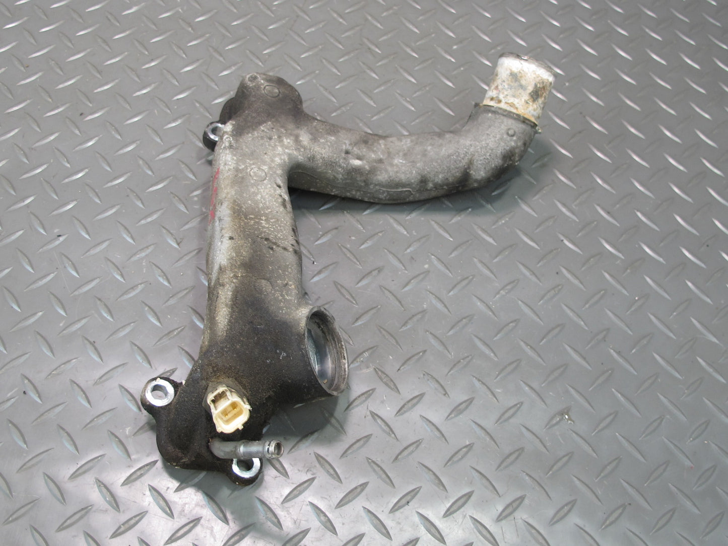 2004-2009 Lexus UZJ120L GX470 4.7L 2UZFE Engine Thermostat Housing W/ Pipe Set