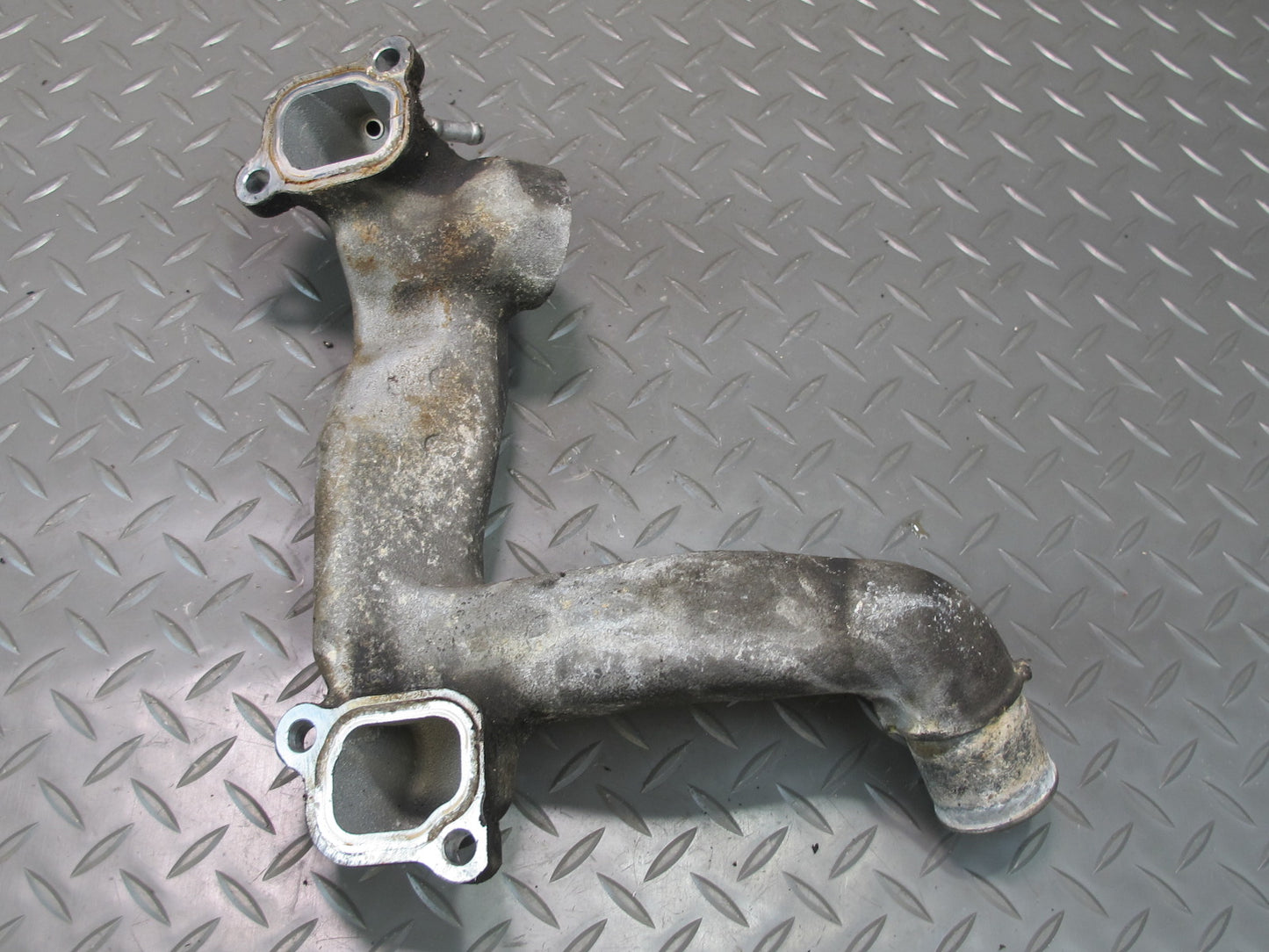 2004-2009 Lexus UZJ120L GX470 4.7L 2UZFE Engine Thermostat Housing W/ Pipe Set