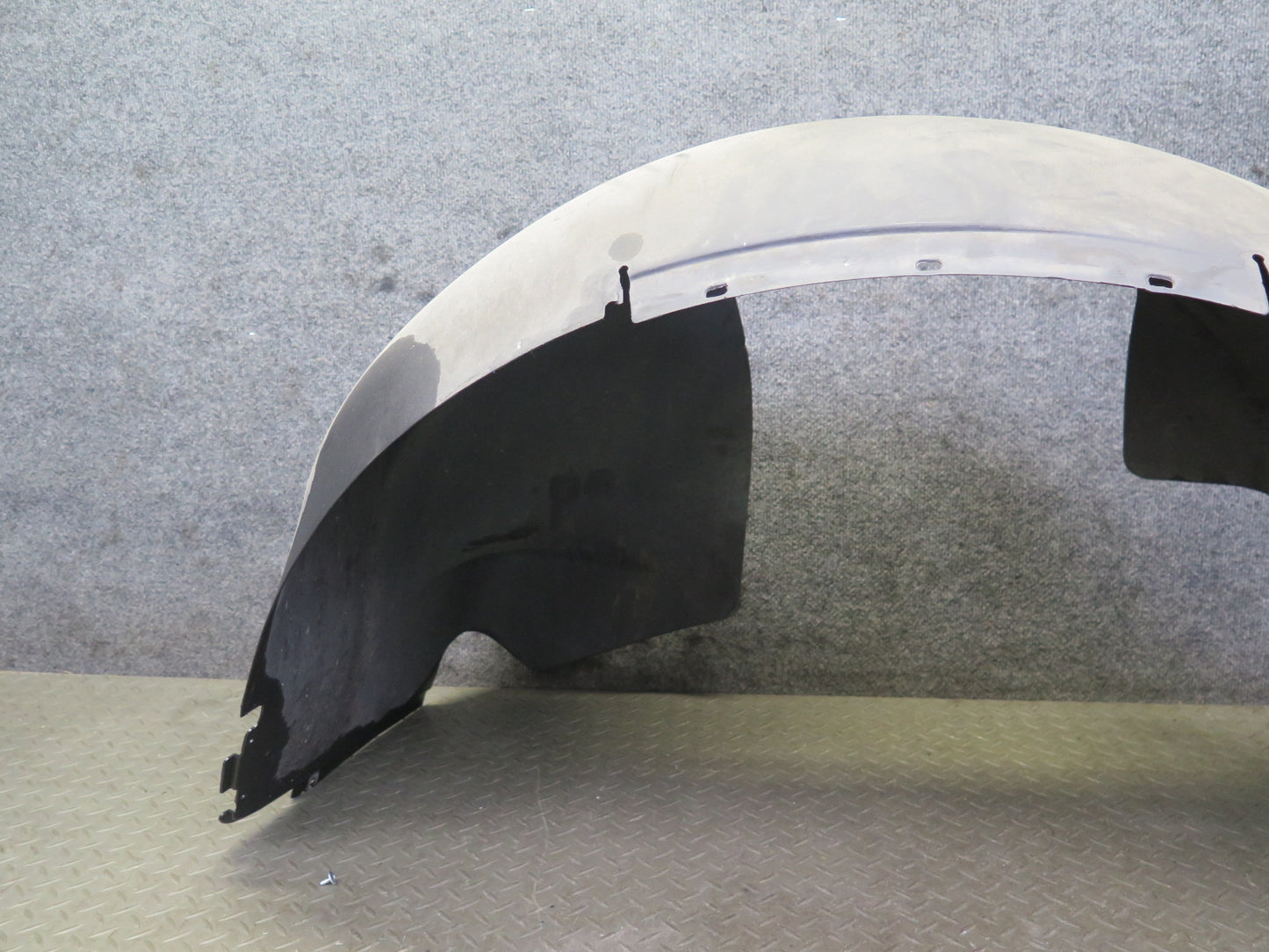 03-06 Chevrolet SSR Front Right Fender Liner Splash Shield 15123900 OEM