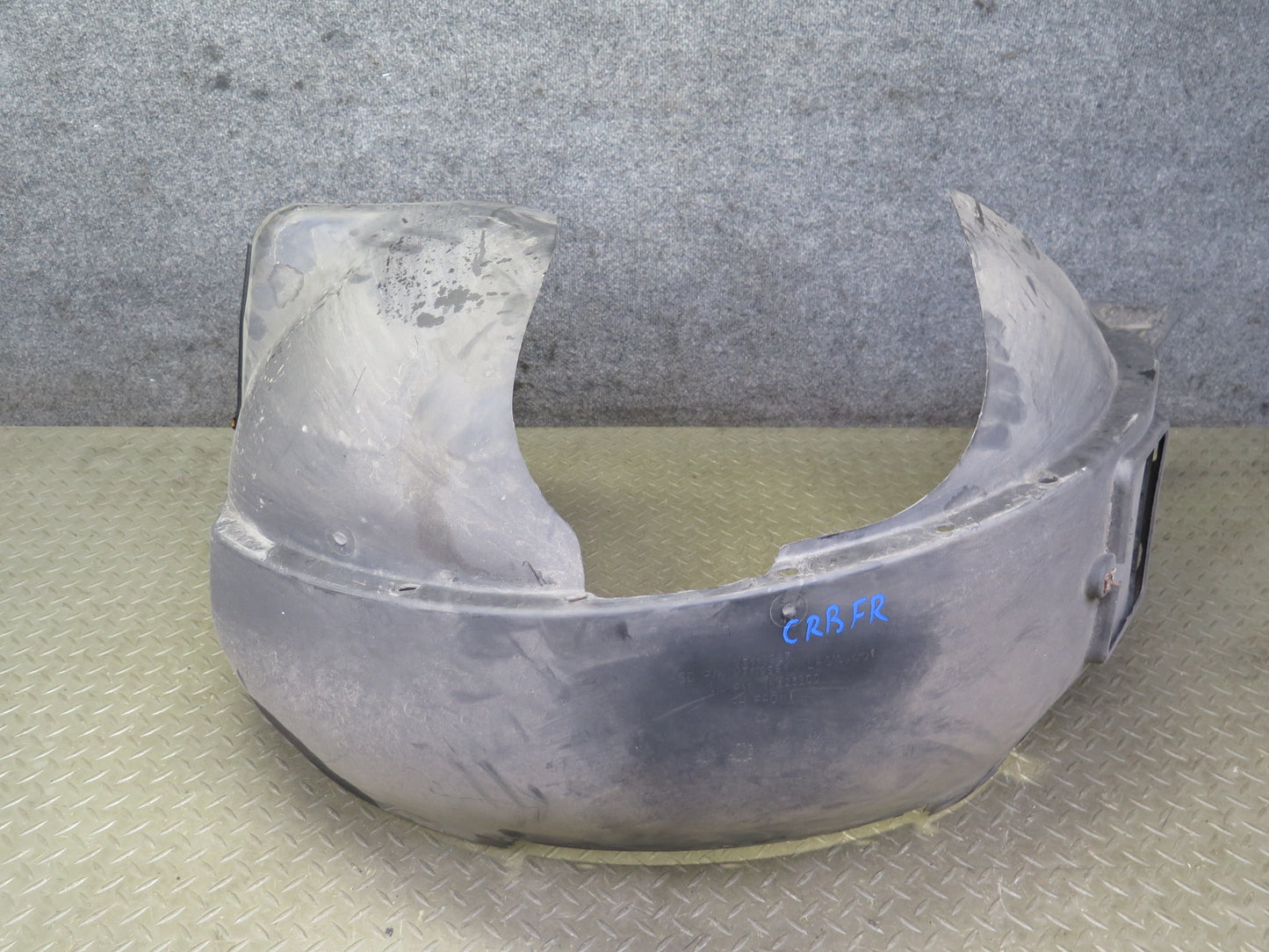 03-06 Chevrolet SSR Front Right Fender Liner Splash Shield 15123900 OEM