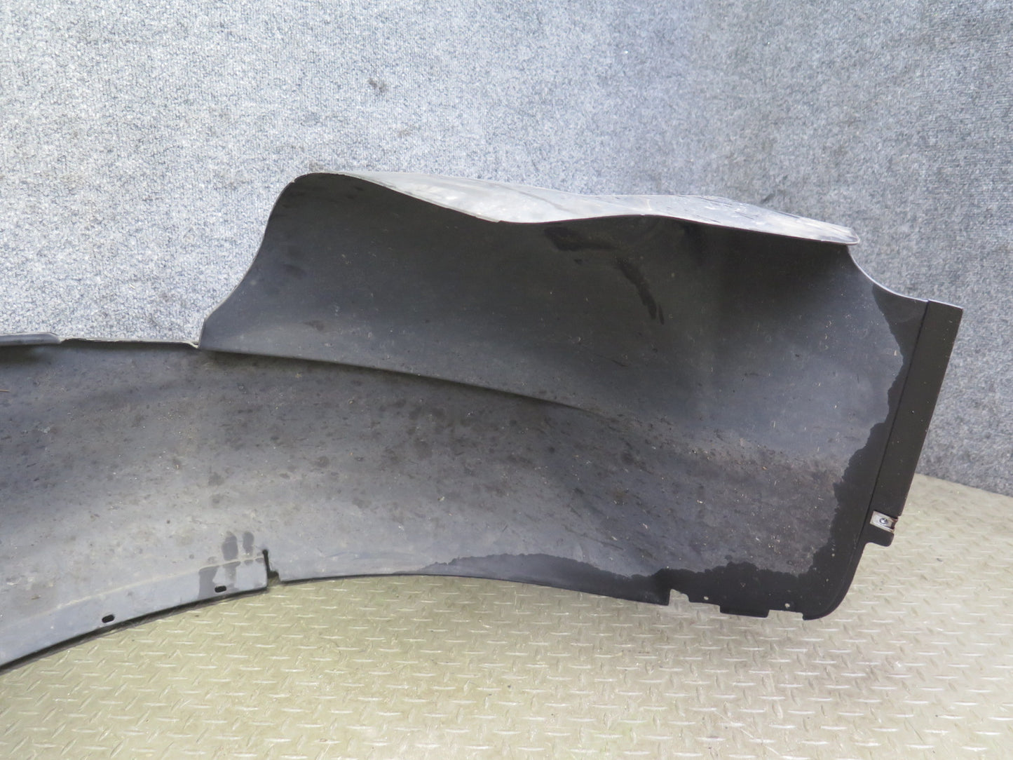 03-06 Chevrolet SSR Front Right Fender Liner Splash Shield 15123900 OEM