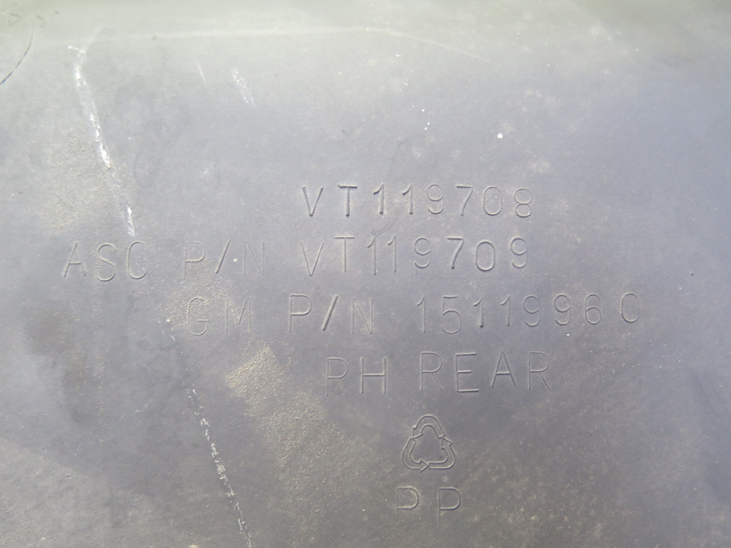 03-06 Chevrolet SSR Rear Right Fender Liner Splash Shield 15119960 OEM