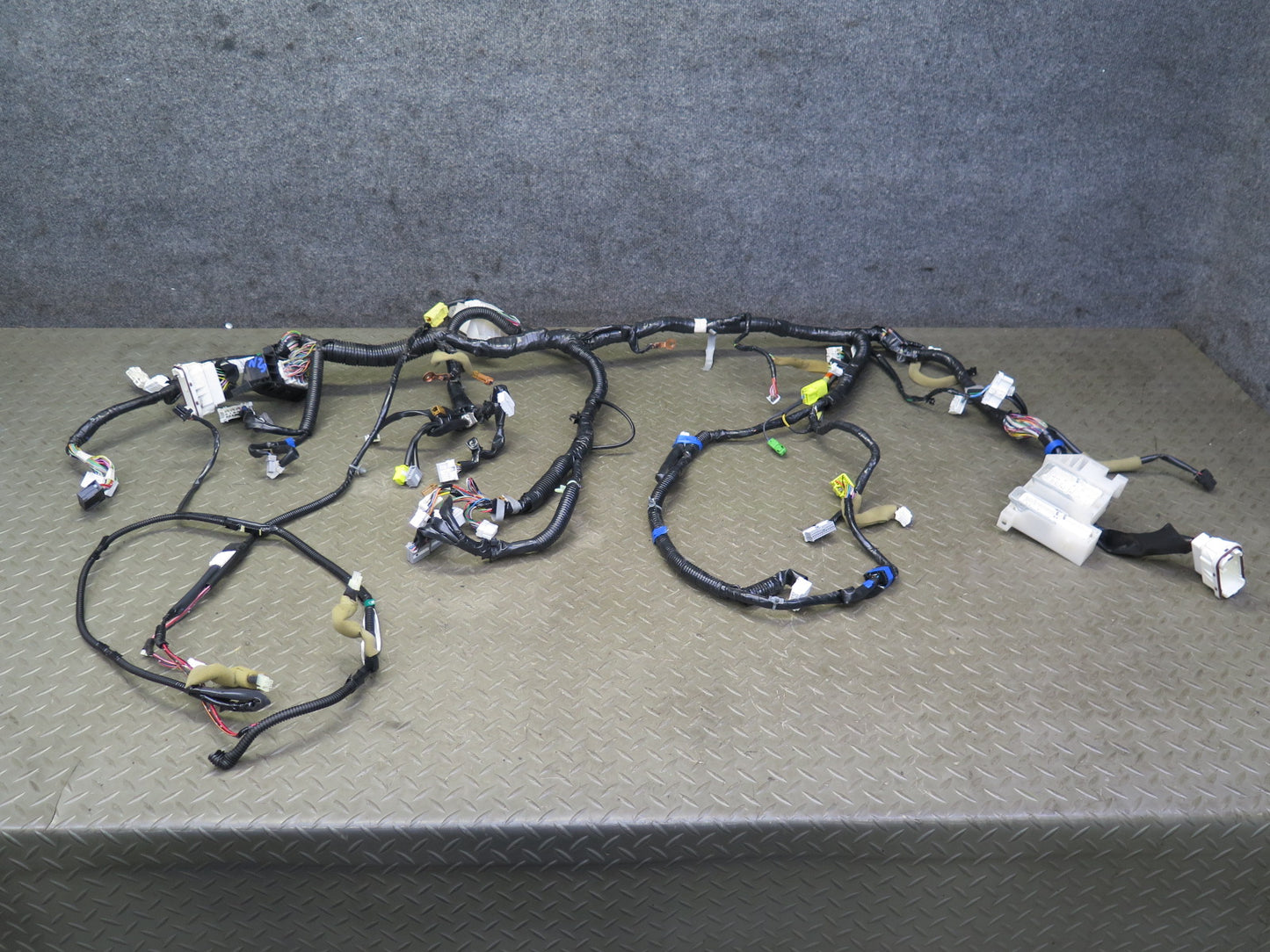 04-05 Nissan Z33 350Z Convertible Room Lamp Wire Wiring Harness 24060-CD060 OEM