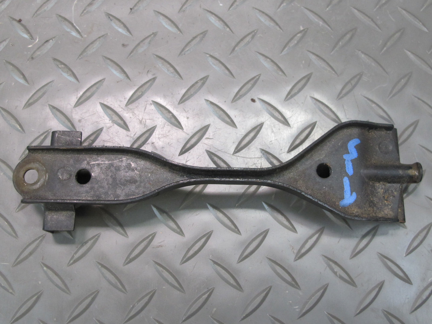 08-14 Lexus USE20L Is-f Battery Cover Tray Support Mount Set 74433-53050 OEM