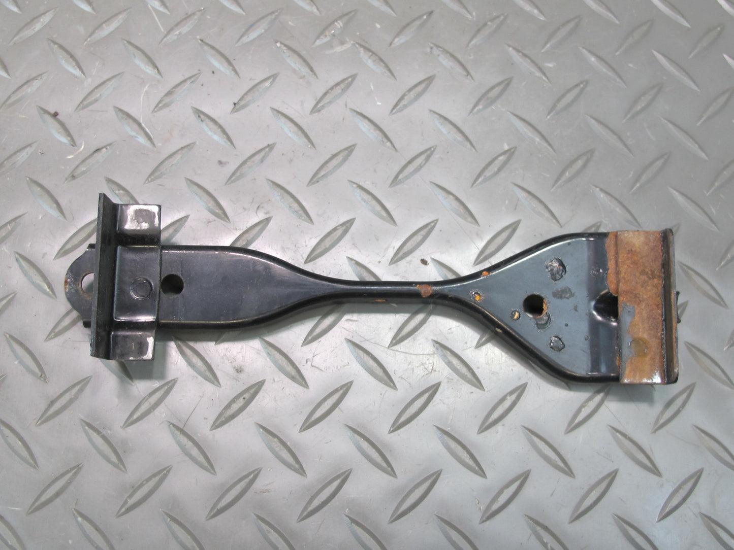 08-14 Lexus USE20L Is-f Battery Cover Tray Support Mount Set 74433-53050 OEM