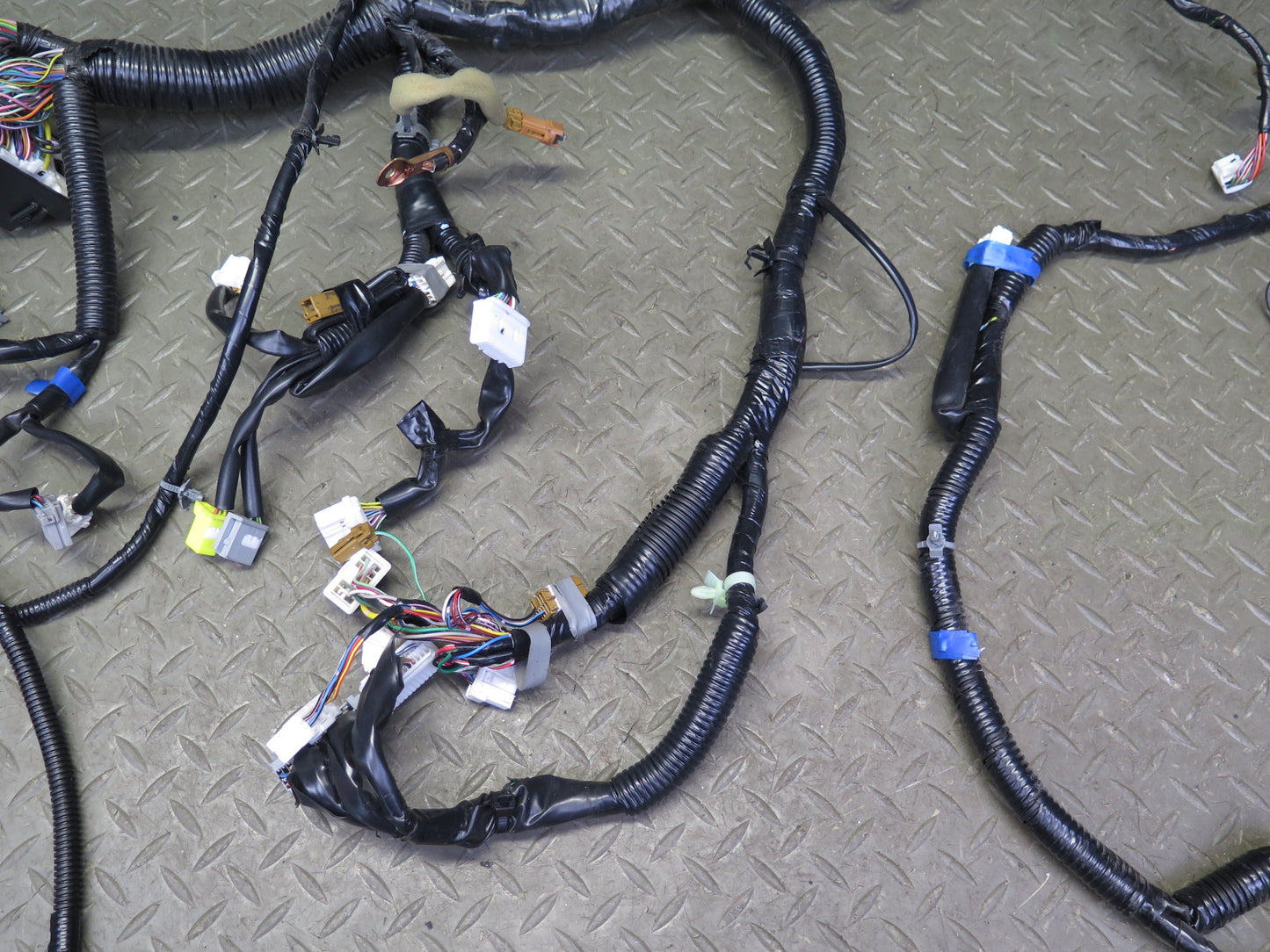 04-05 Nissan Z33 350Z Convertible Room Lamp Wire Wiring Harness 24060-CD060 OEM