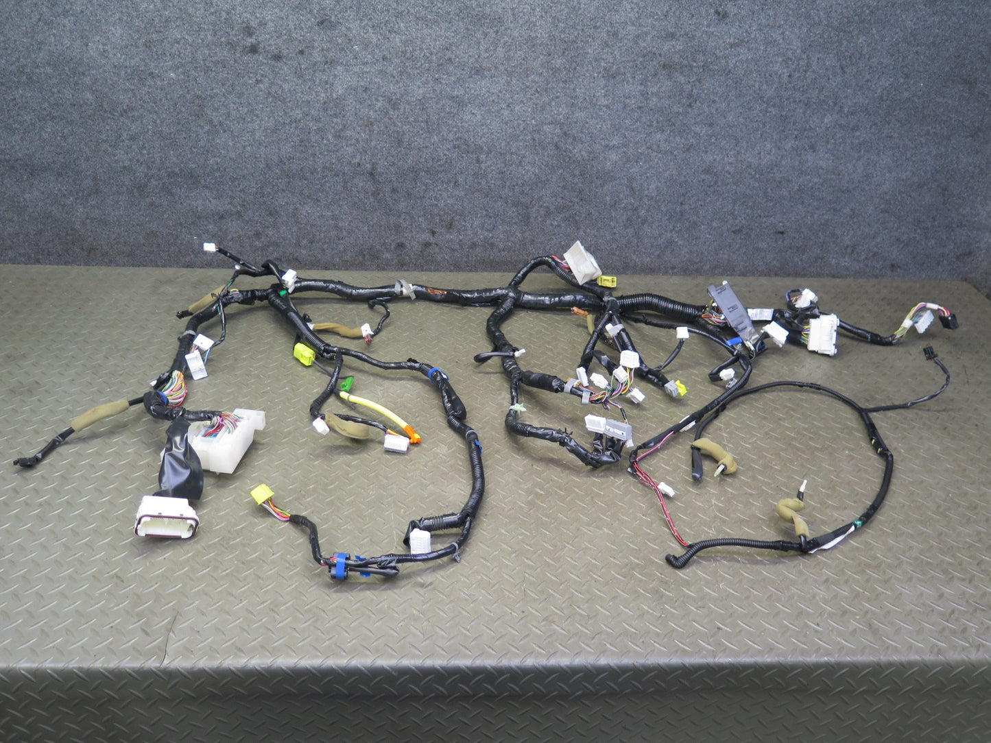 04-05 Nissan Z33 350Z Convertible Room Lamp Wire Wiring Harness 24060-CD060 OEM