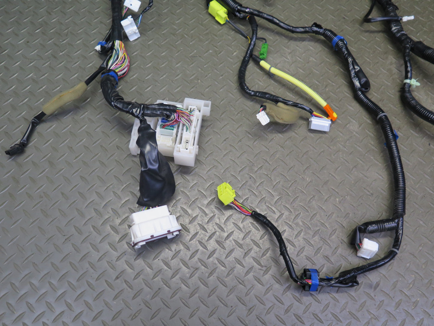 04-05 Nissan Z33 350Z Convertible Room Lamp Wire Wiring Harness 24060-CD060 OEM