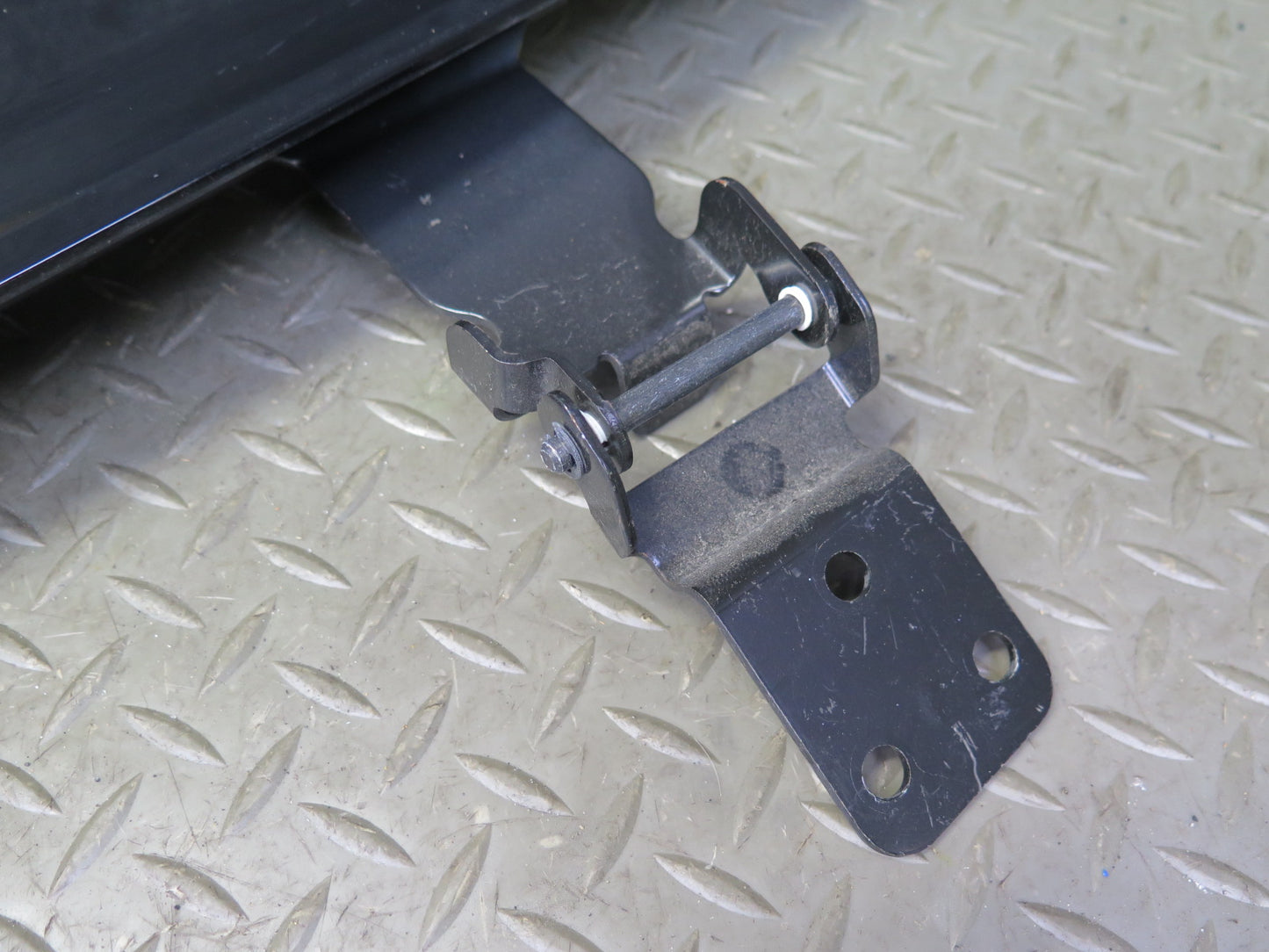 03-06 Chevrolet SSR Rear Lid Extension Panel Black OEM