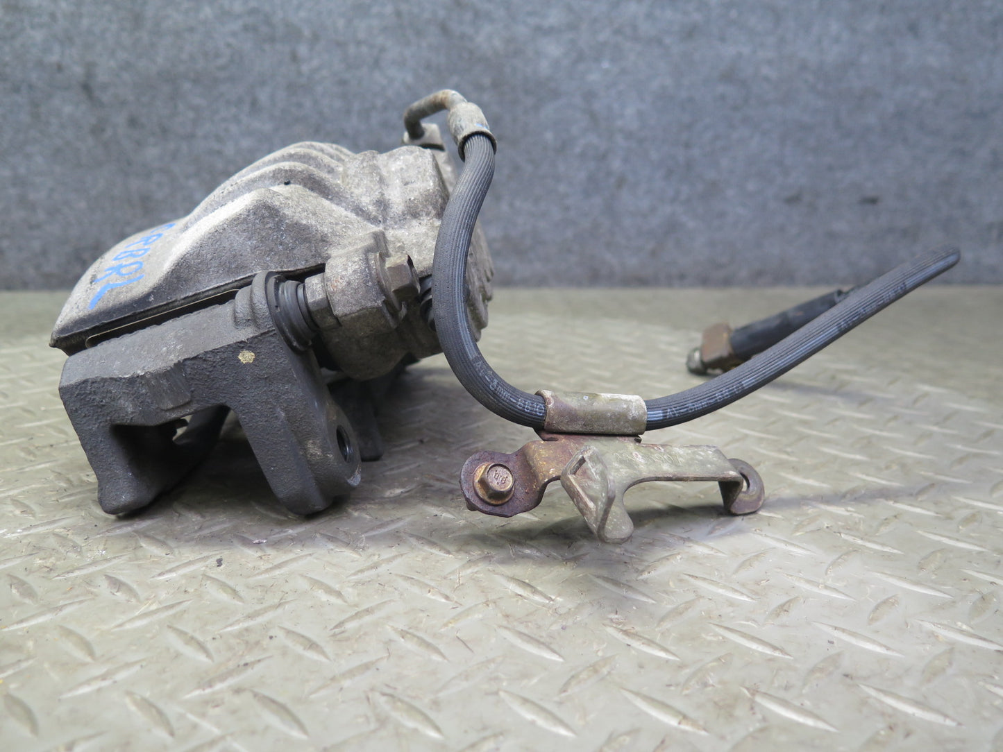 03-06 Chevrolet SSR Set of 2 Front Left & Right Brake Caliper PBR OEM