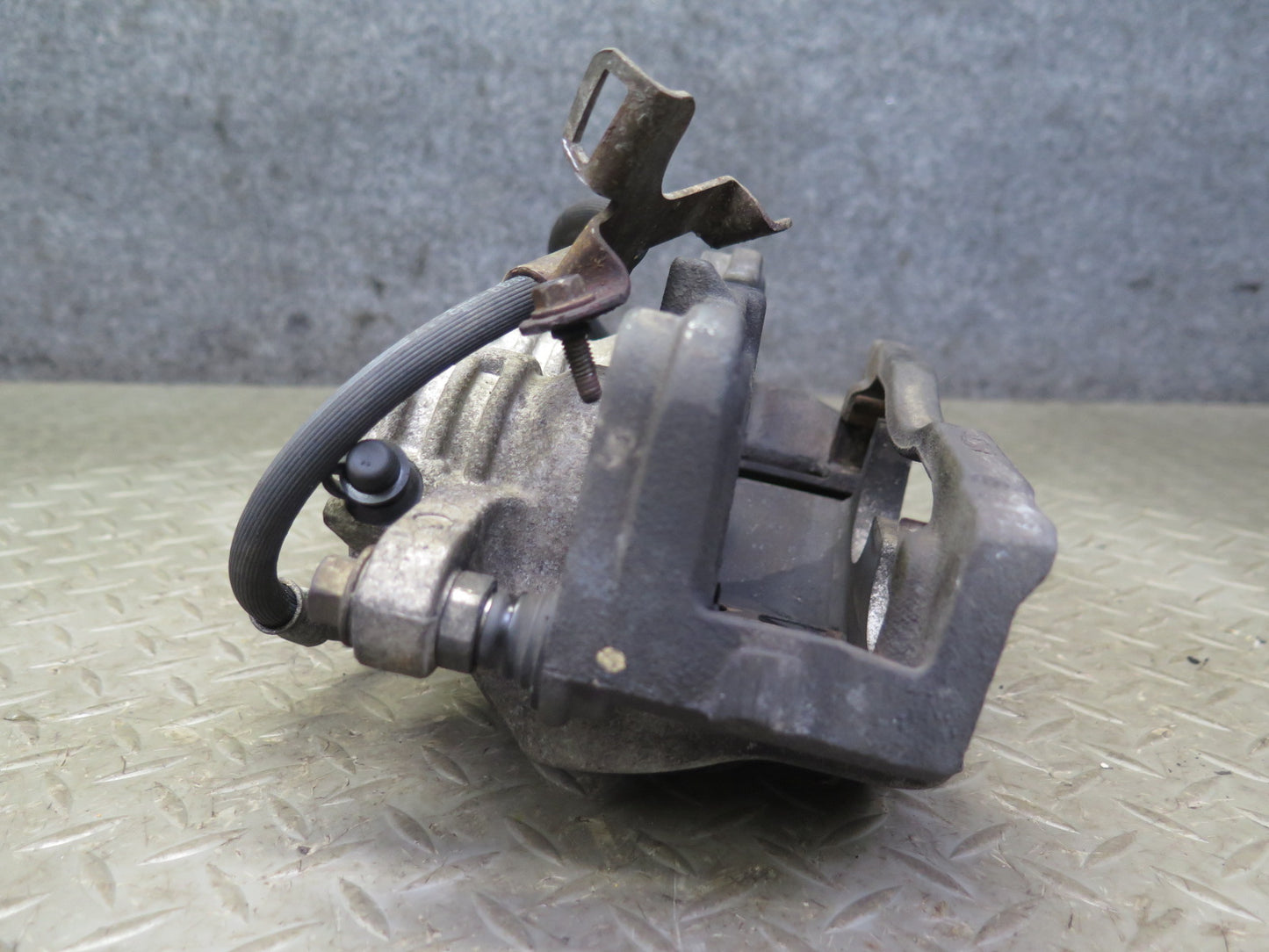 03-06 Chevrolet SSR Set of 2 Front Left & Right Brake Caliper PBR OEM