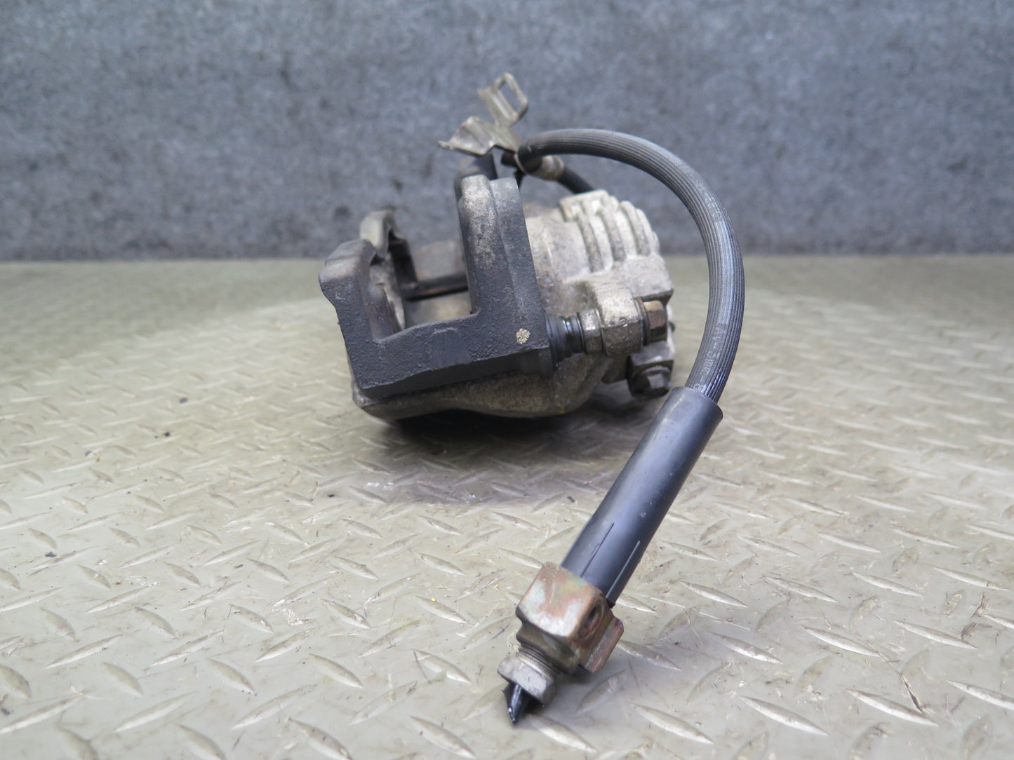 03-06 Chevrolet SSR Set of 2 Front Left & Right Brake Caliper PBR OEM