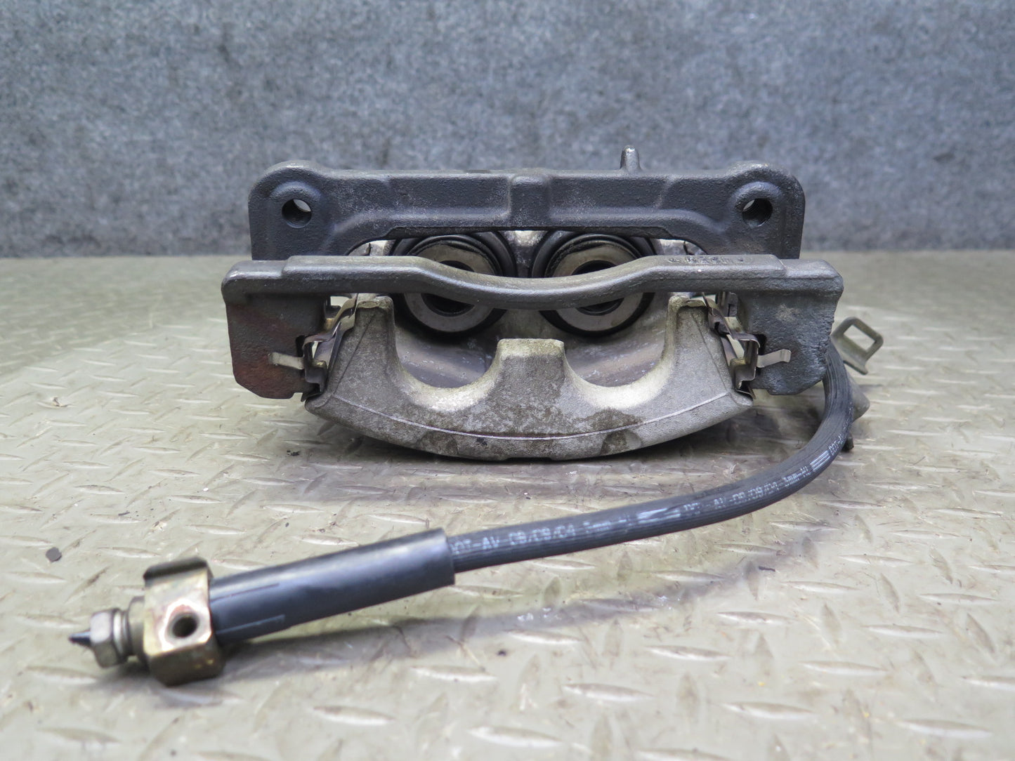 03-06 Chevrolet SSR Set of 2 Front Left & Right Brake Caliper PBR OEM