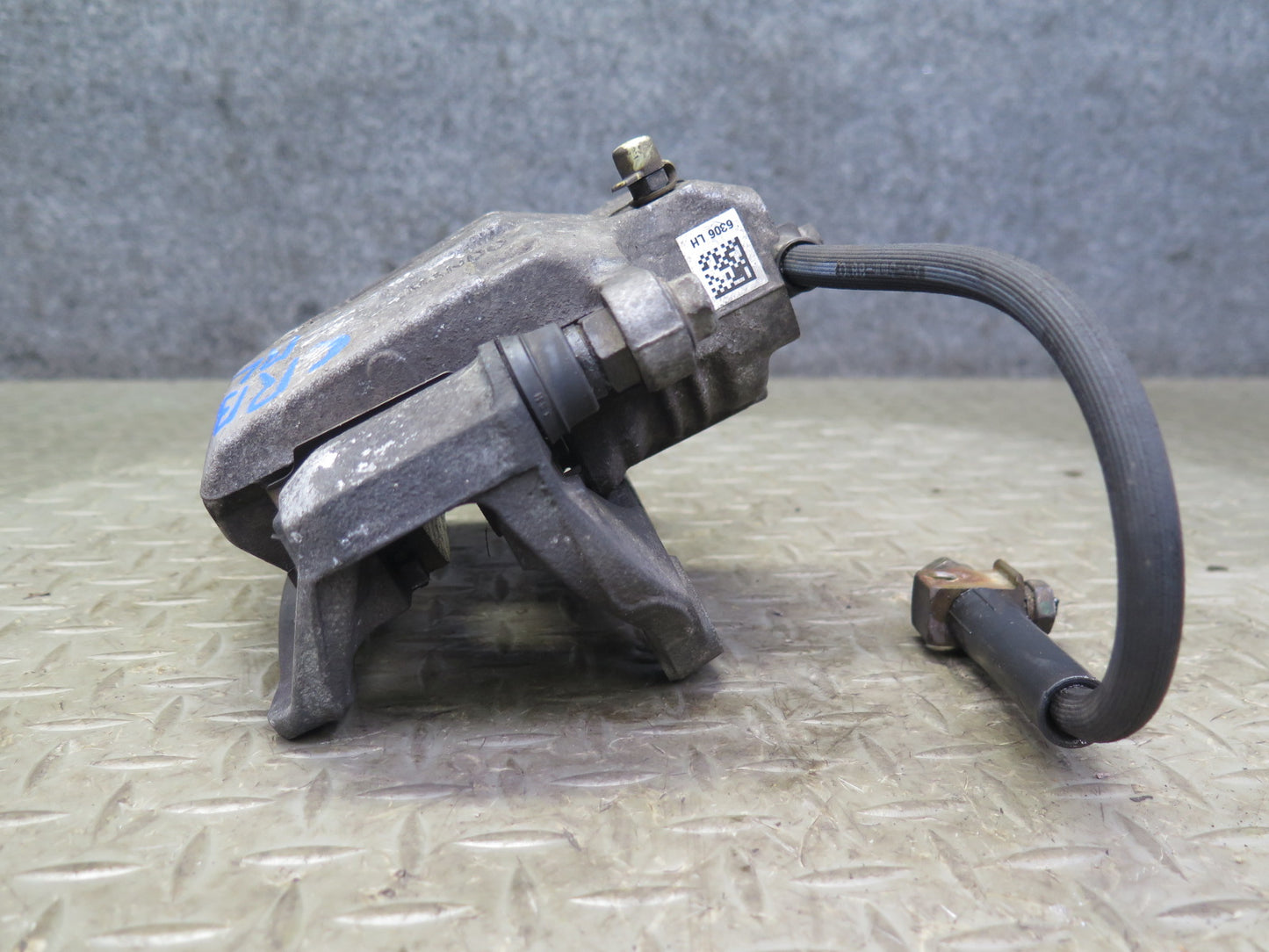 03-06 Chevrolet SSR Set of 2 Rear Left & Right Brake Caliper OEM