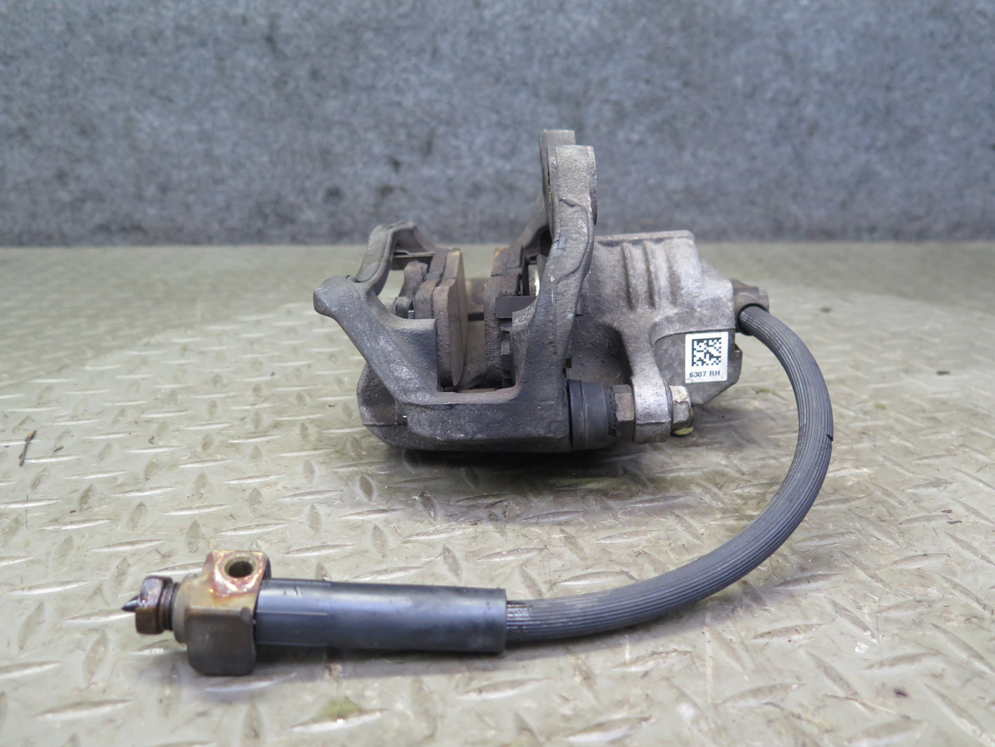 03-06 Chevrolet SSR Set of 2 Rear Left & Right Brake Caliper OEM