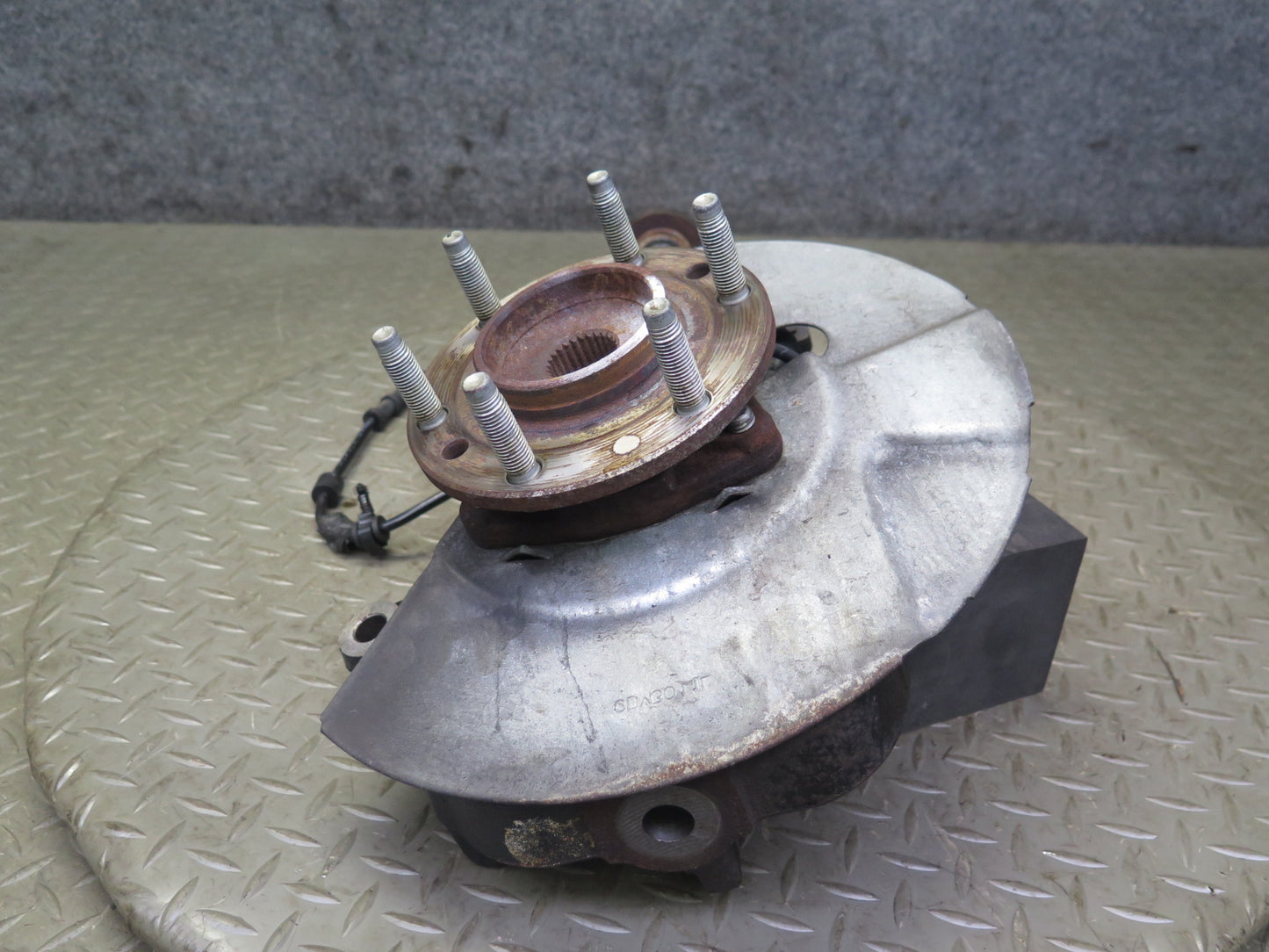 03-06 Chevrolet SSR Front Left Spindle Knuckle Wheel Hub Bearing OEM