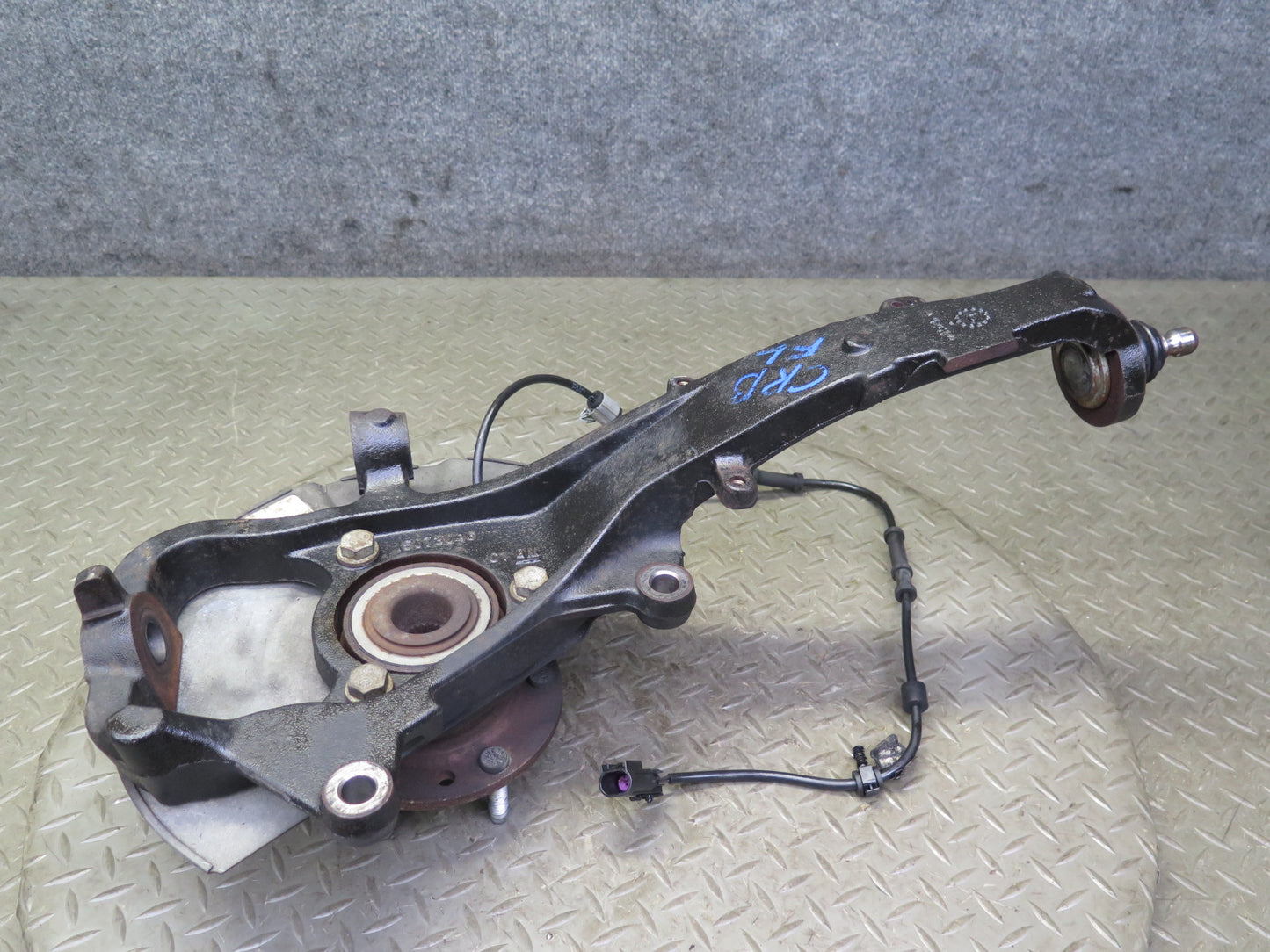 03-06 Chevrolet SSR Front Left Spindle Knuckle Wheel Hub Bearing OEM