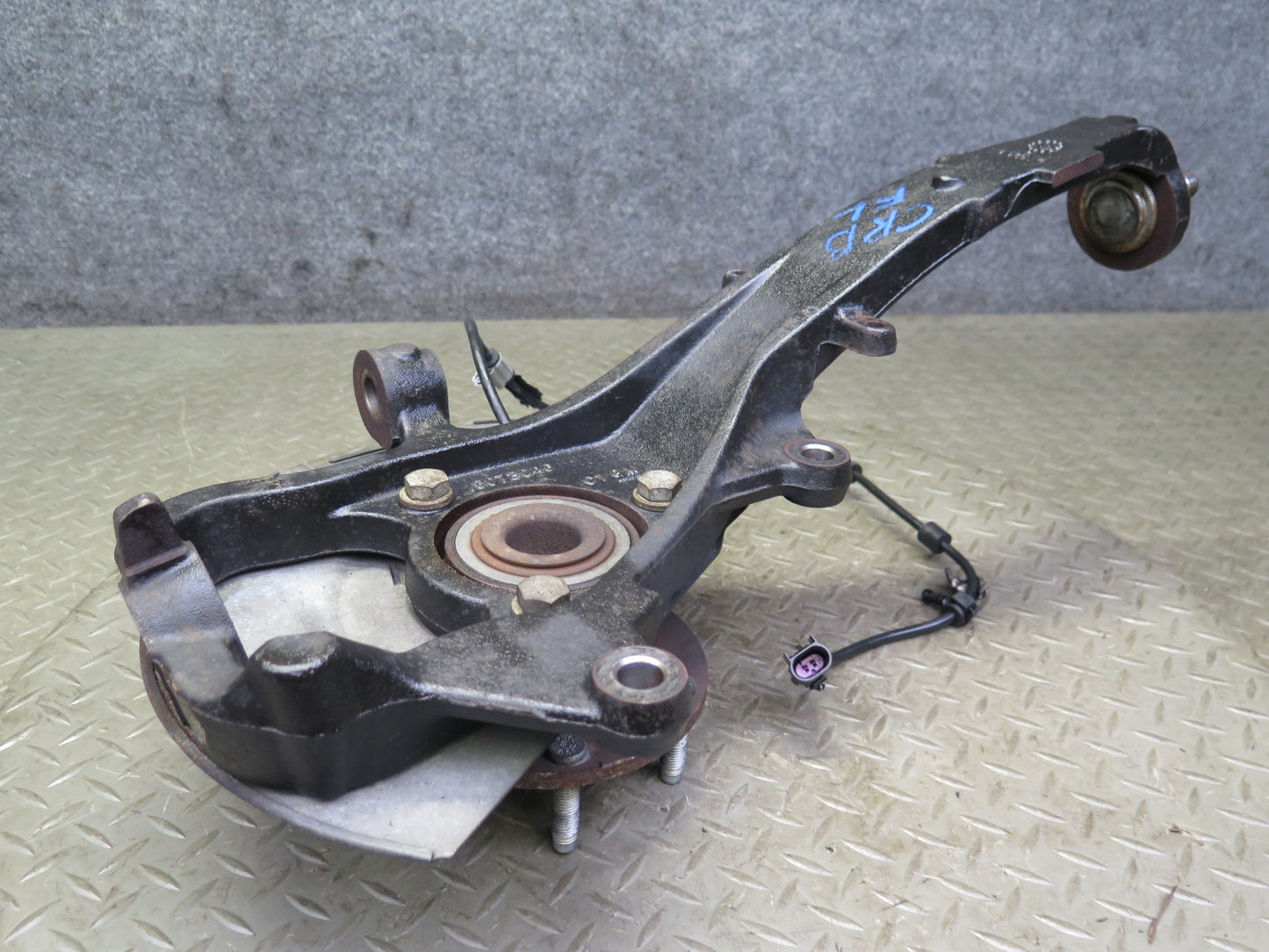 03-06 Chevrolet SSR Front Left Spindle Knuckle Wheel Hub Bearing OEM