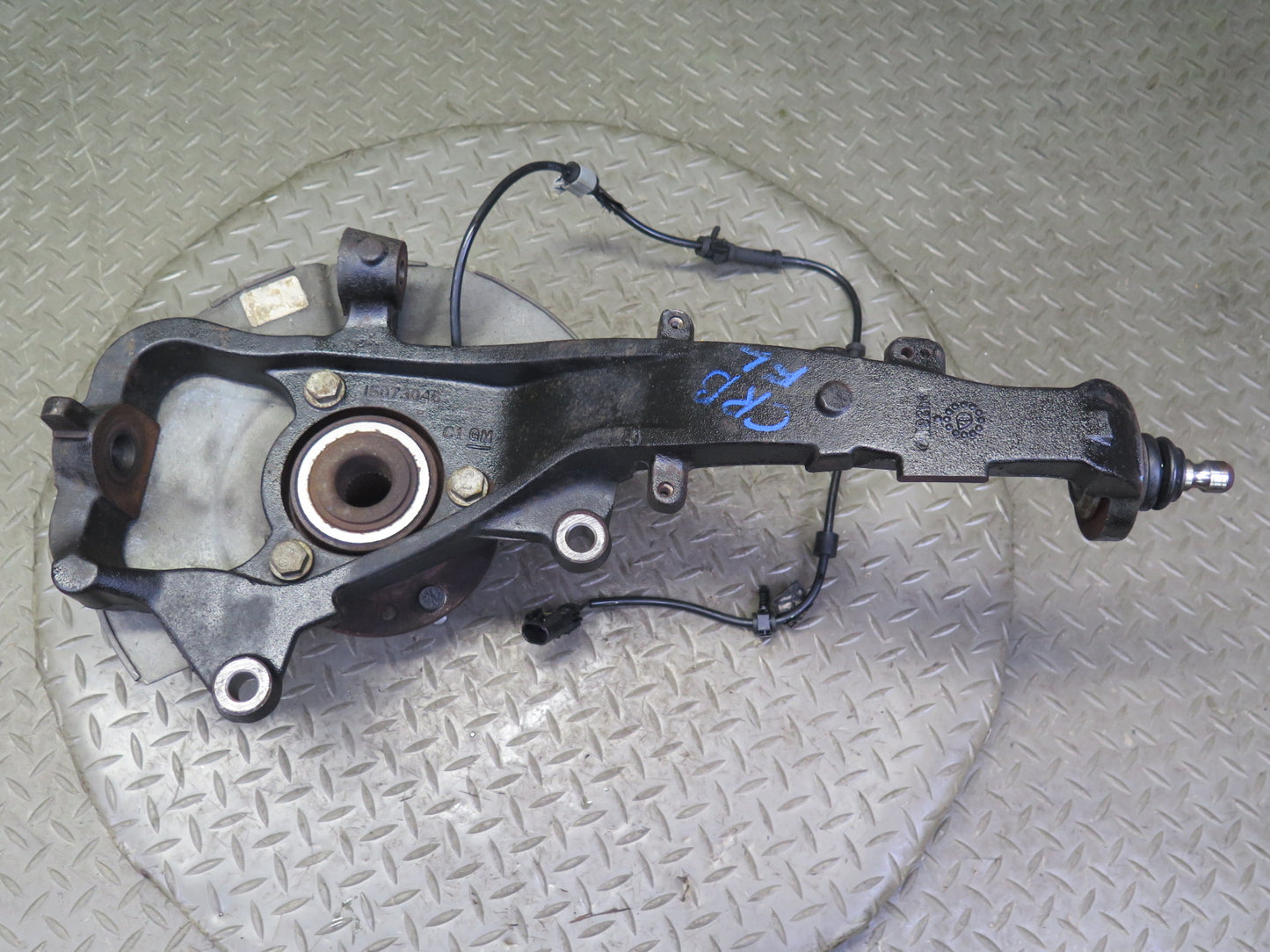 03-06 Chevrolet SSR Front Left Spindle Knuckle Wheel Hub Bearing OEM