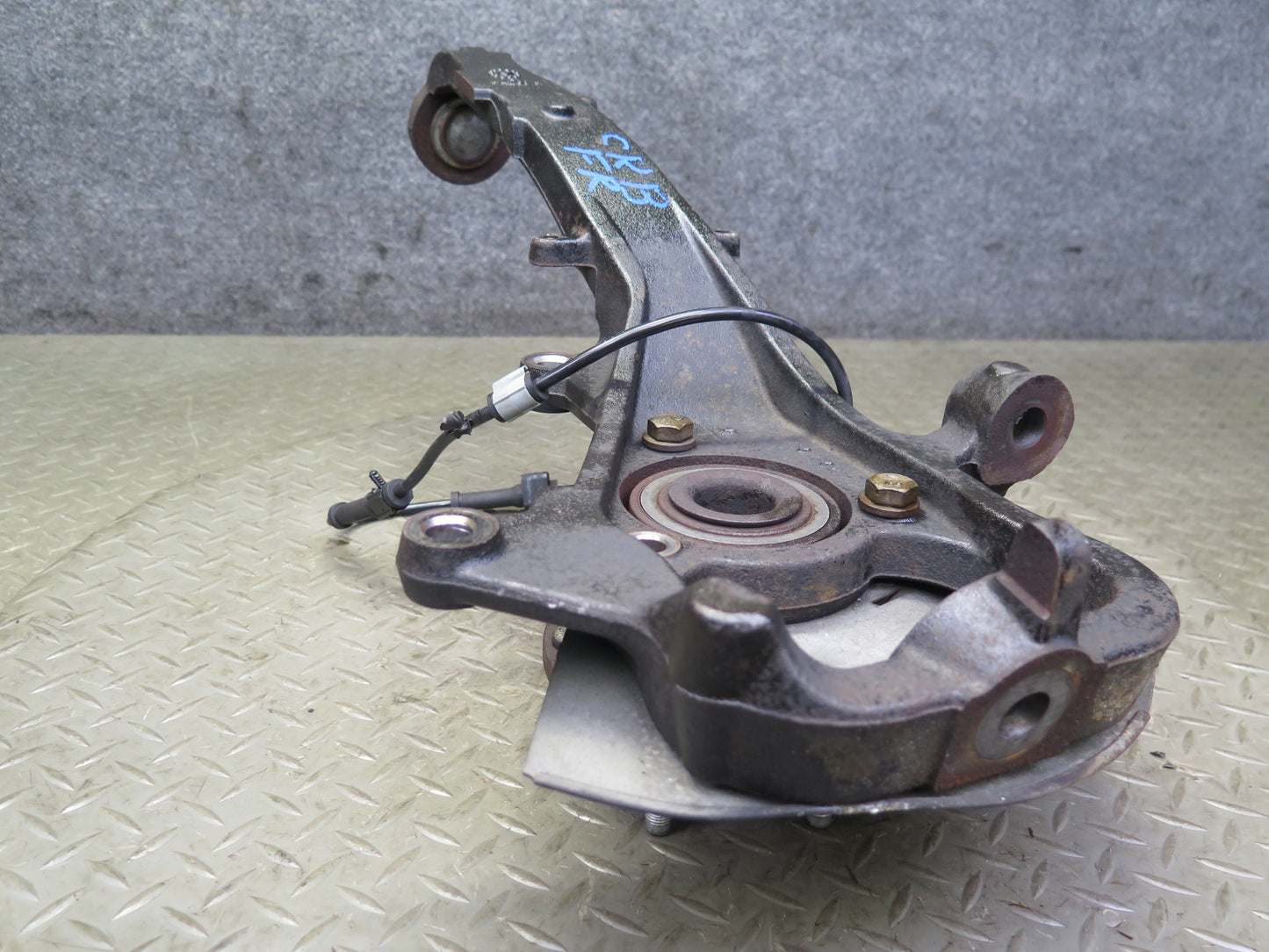 03-06 Chevrolet SSR Front Right Spindle Knuckle Wheel Hub Bearing OEM